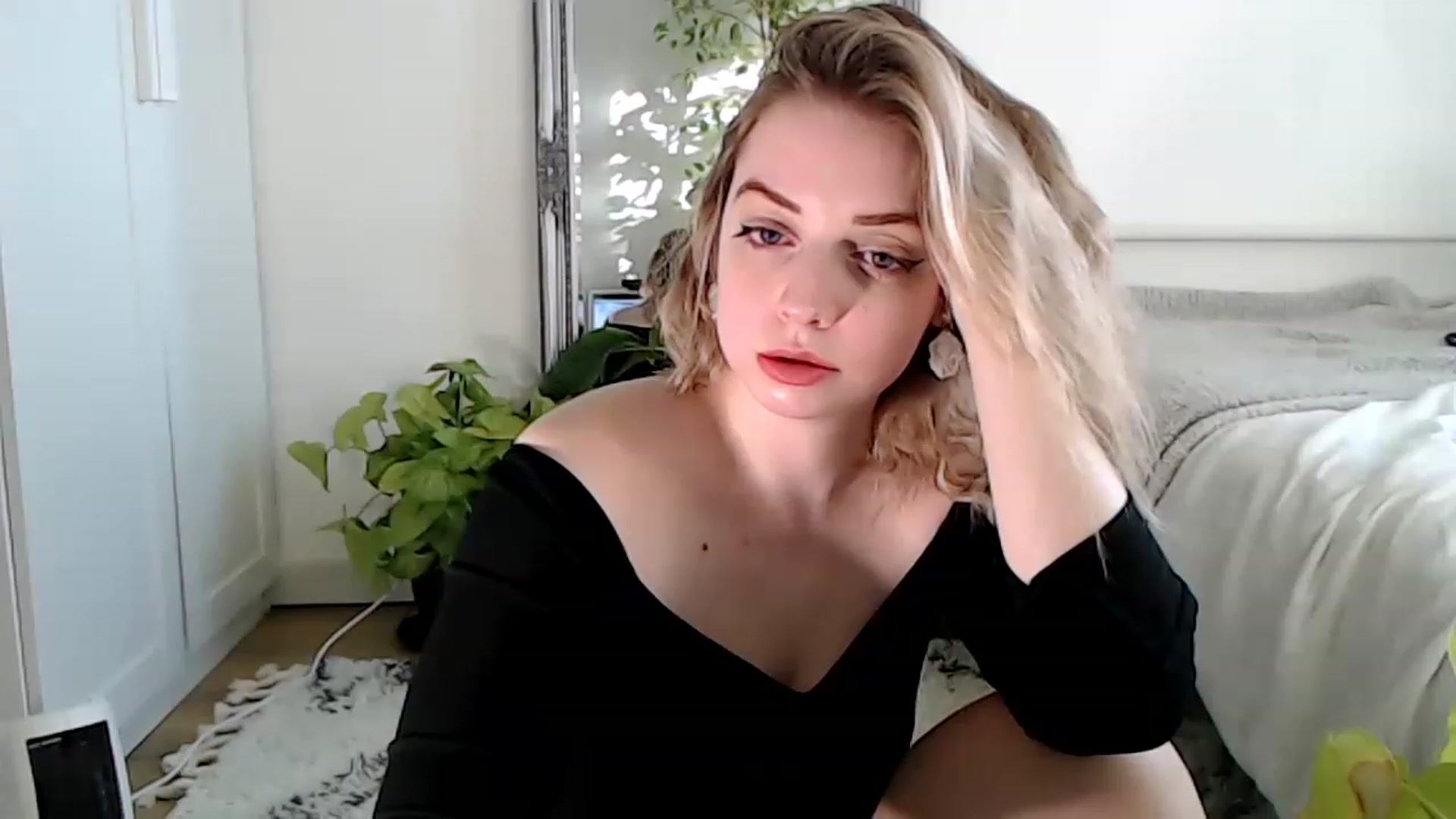 Gallery image thumbnail from Spring__'s myfreecams stream on, 01/21/2023, 14:12 image 11 of 20