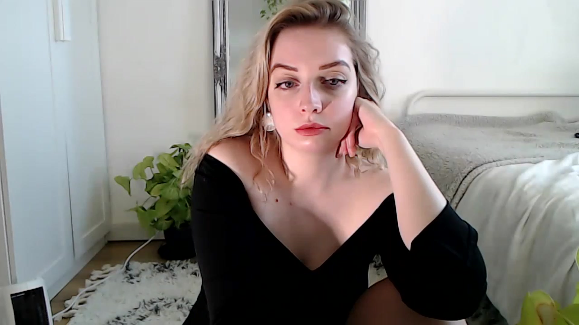 Gallery image thumbnail from Spring__'s myfreecams stream on, 01/21/2023, 14:12 image 1 of 20
