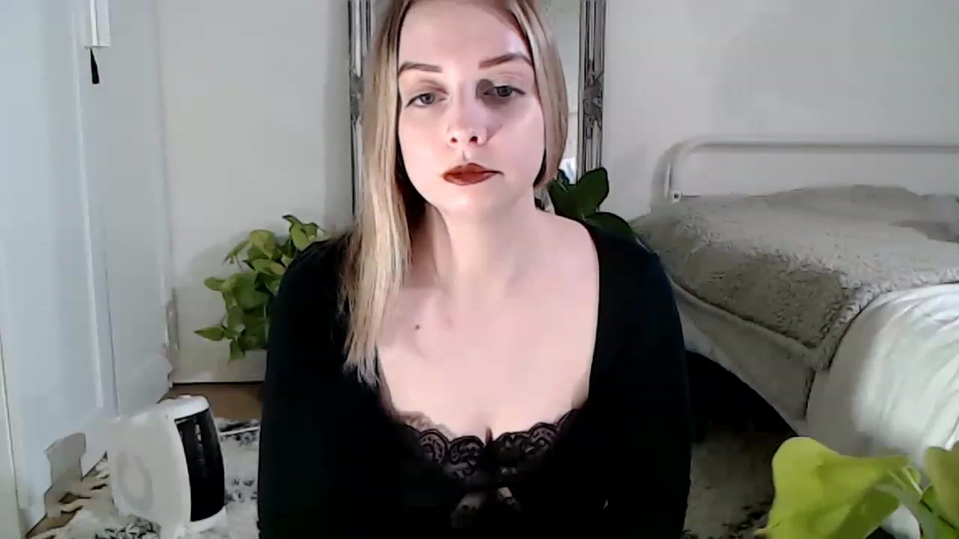 Gallery image thumbnail from Spring__'s myfreecams stream on, 01/22/2023, 18:42 image 3 of 20