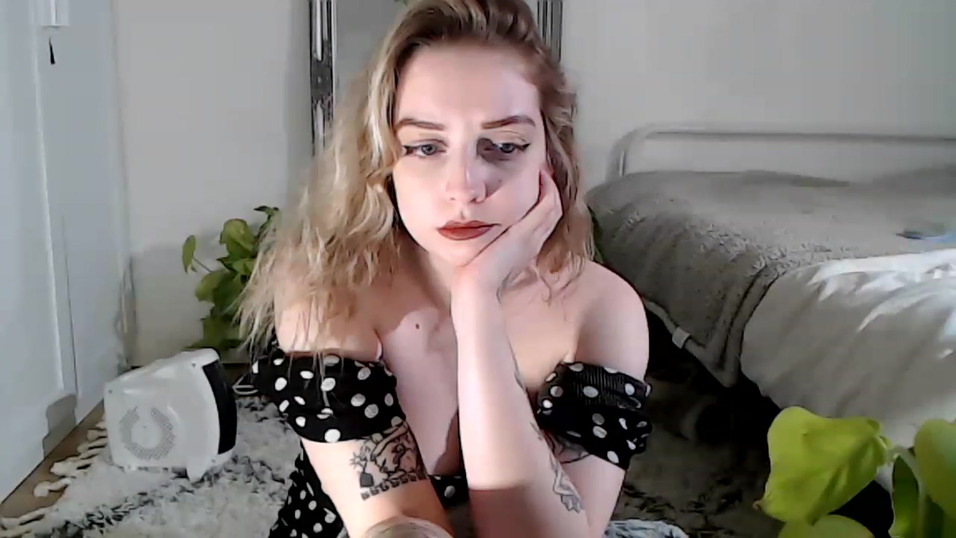 Gallery image thumbnail from Spring__'s myfreecams stream on, 01/25/2023, 17:11 image 14 of 20