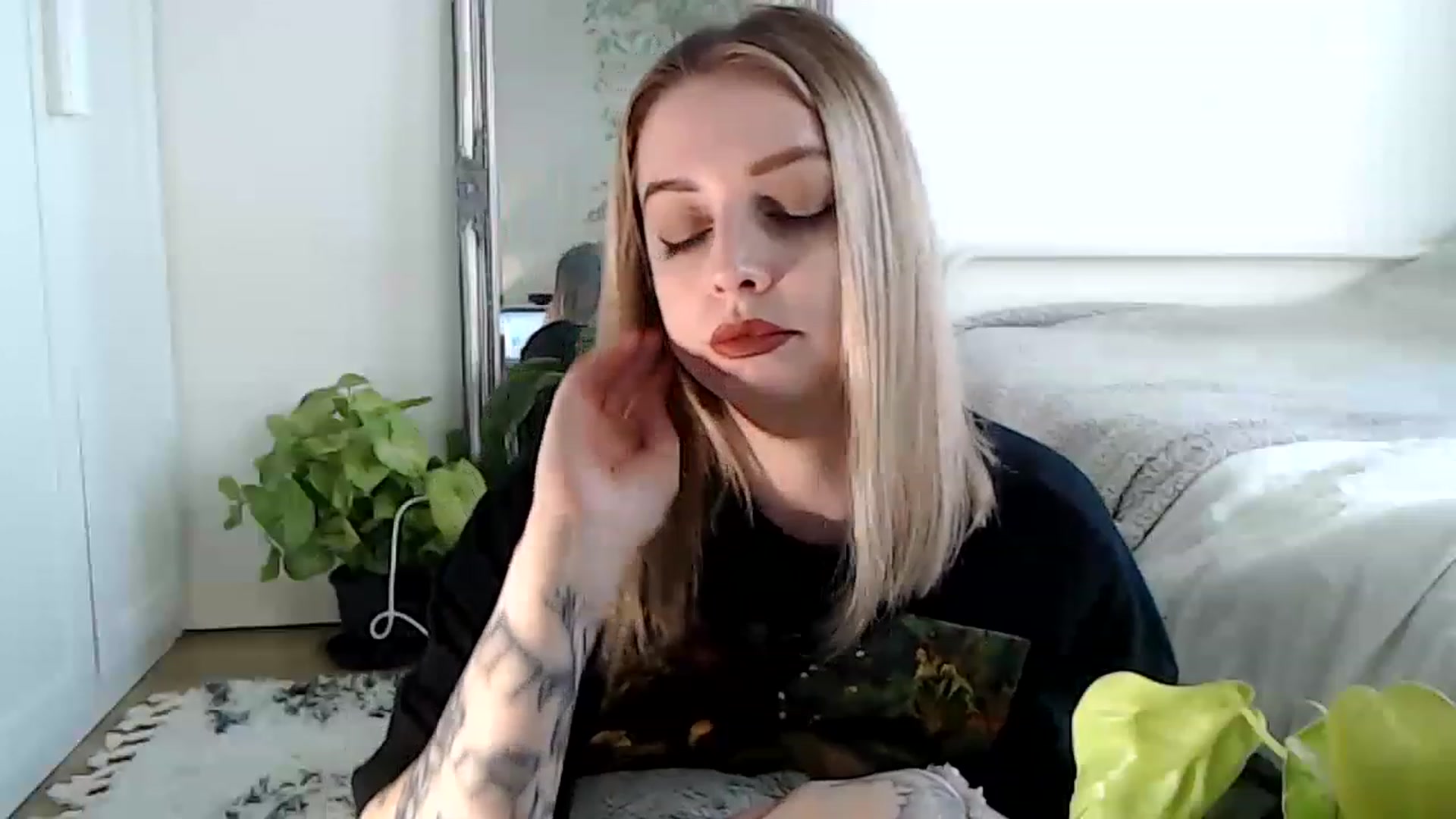 Gallery image thumbnail from Spring__'s myfreecams stream on, 01/27/2023, 13:26 image 14 of 20