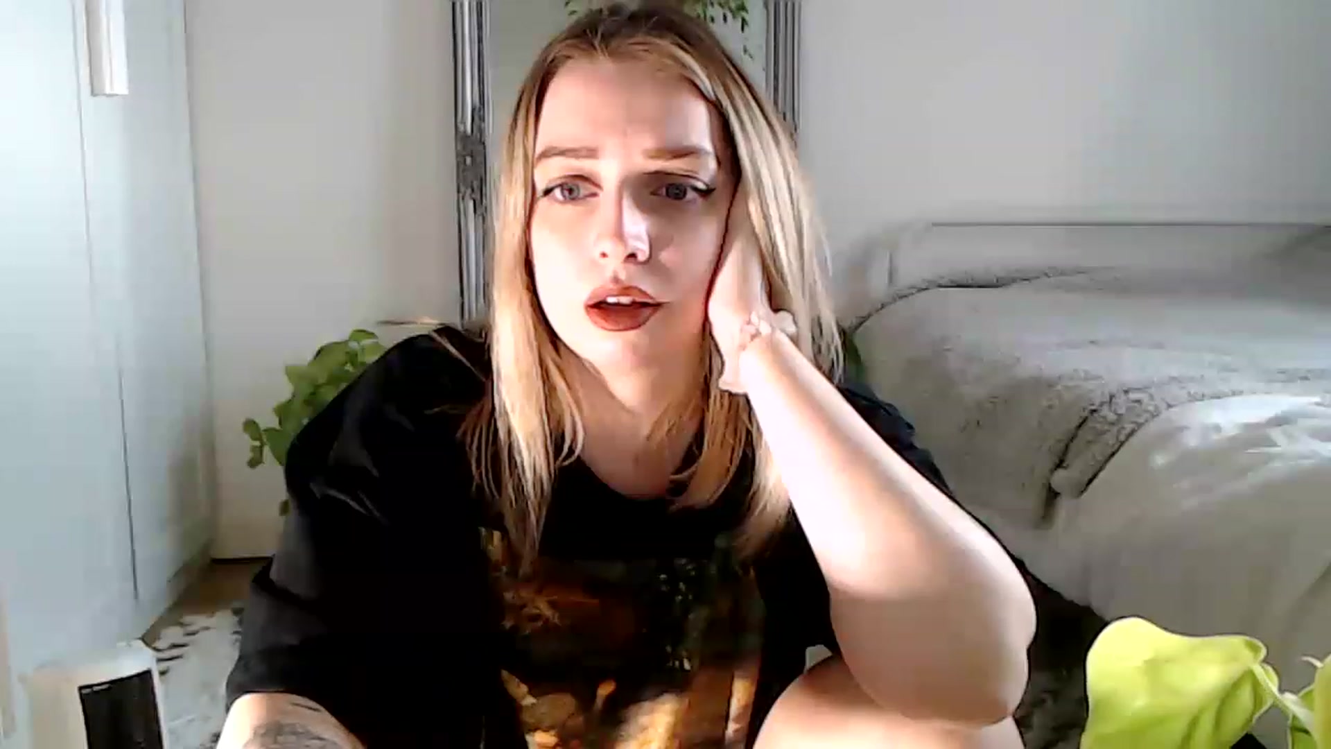 Gallery image thumbnail from Spring__'s myfreecams stream on, 01/27/2023, 15:03 image 15 of 20