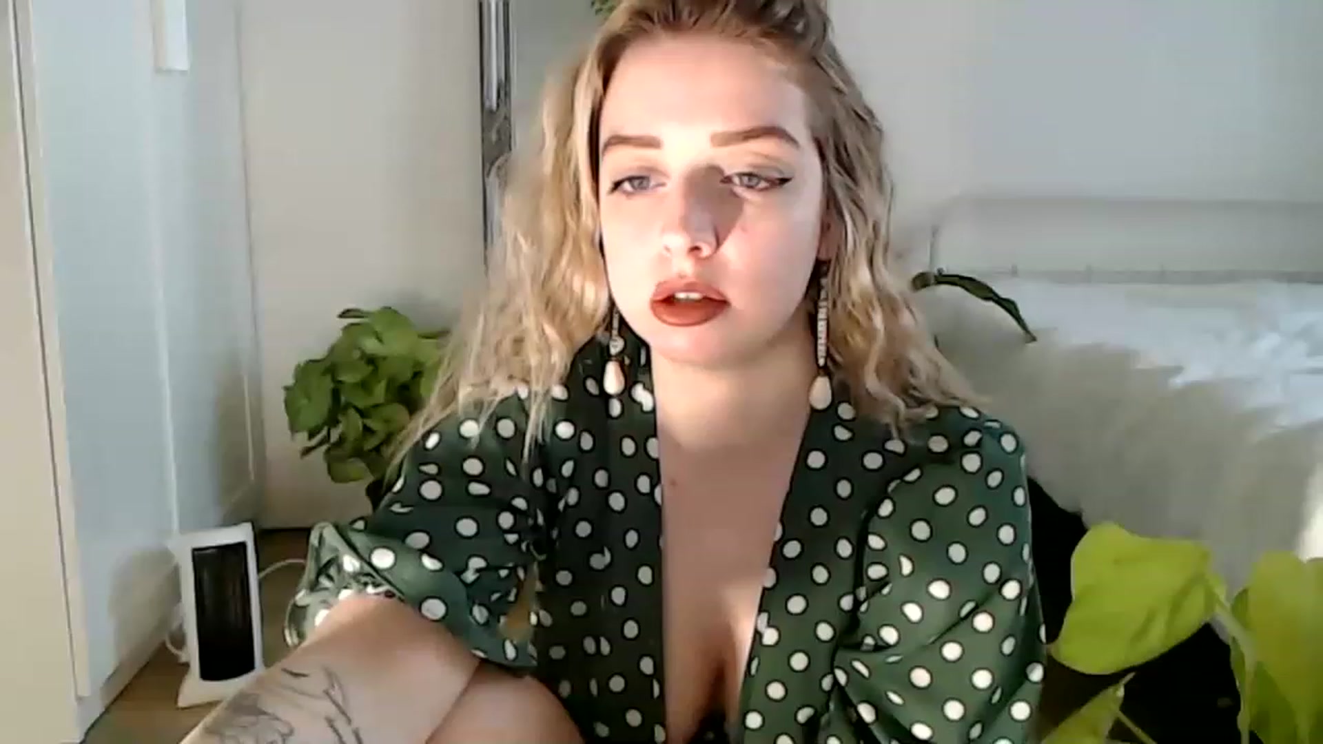 Gallery image thumbnail from Spring__'s myfreecams stream on, 01/29/2023, 16:23 image 1 of 20
