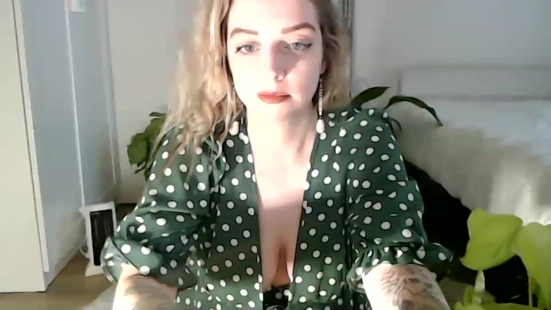 Gallery image thumbnail from Spring__'s myfreecams stream on, 01/29/2023, 16:23 image 15 of 20