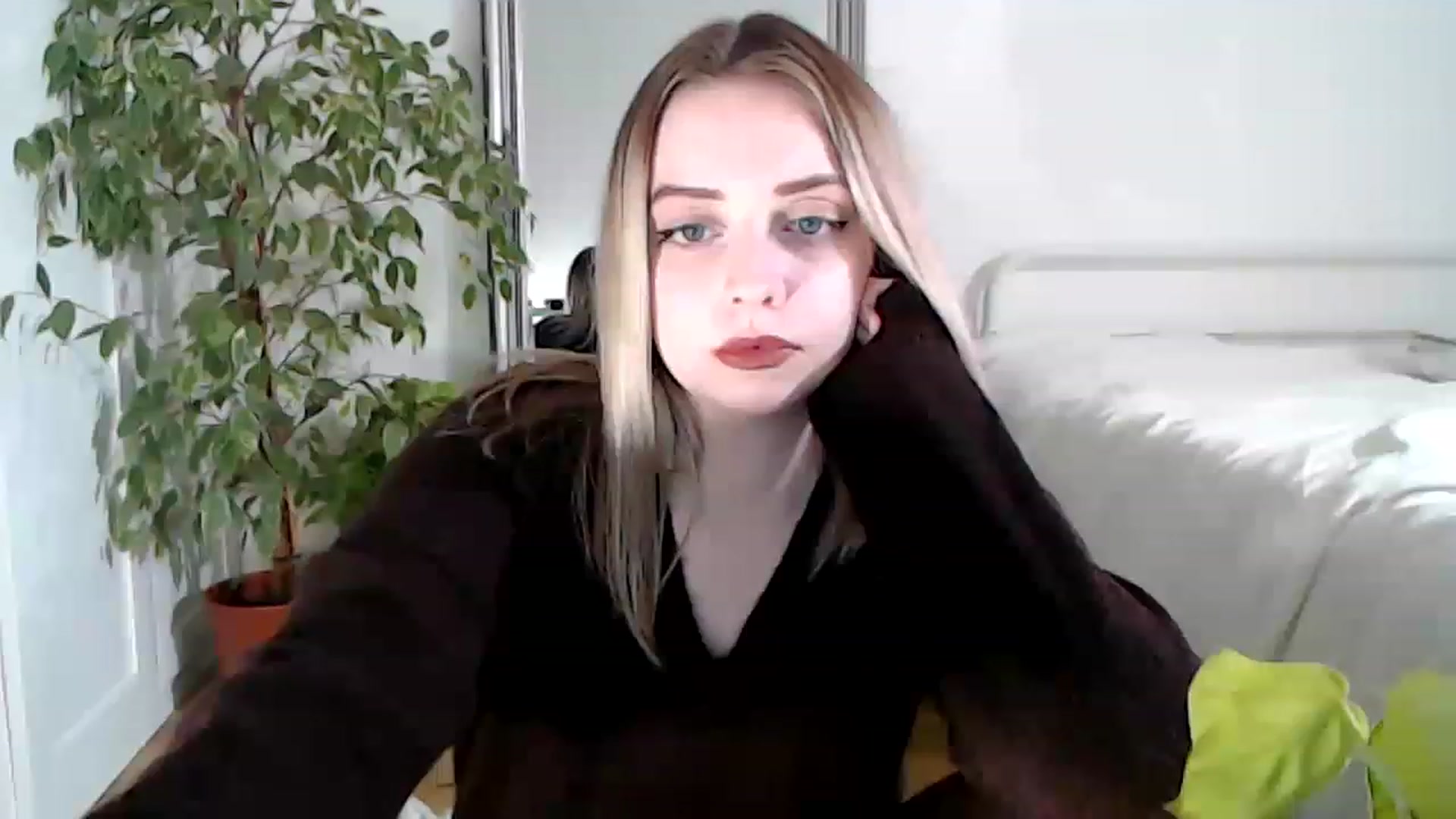Gallery image thumbnail from Spring__'s myfreecams stream on, 02/01/2023, 17:14 image 19 of 20