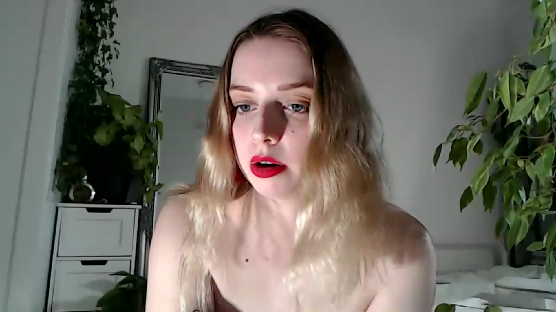 Gallery image thumbnail from Spring__'s myfreecams stream on, 02/13/2023, 21:13 image 7 of 20