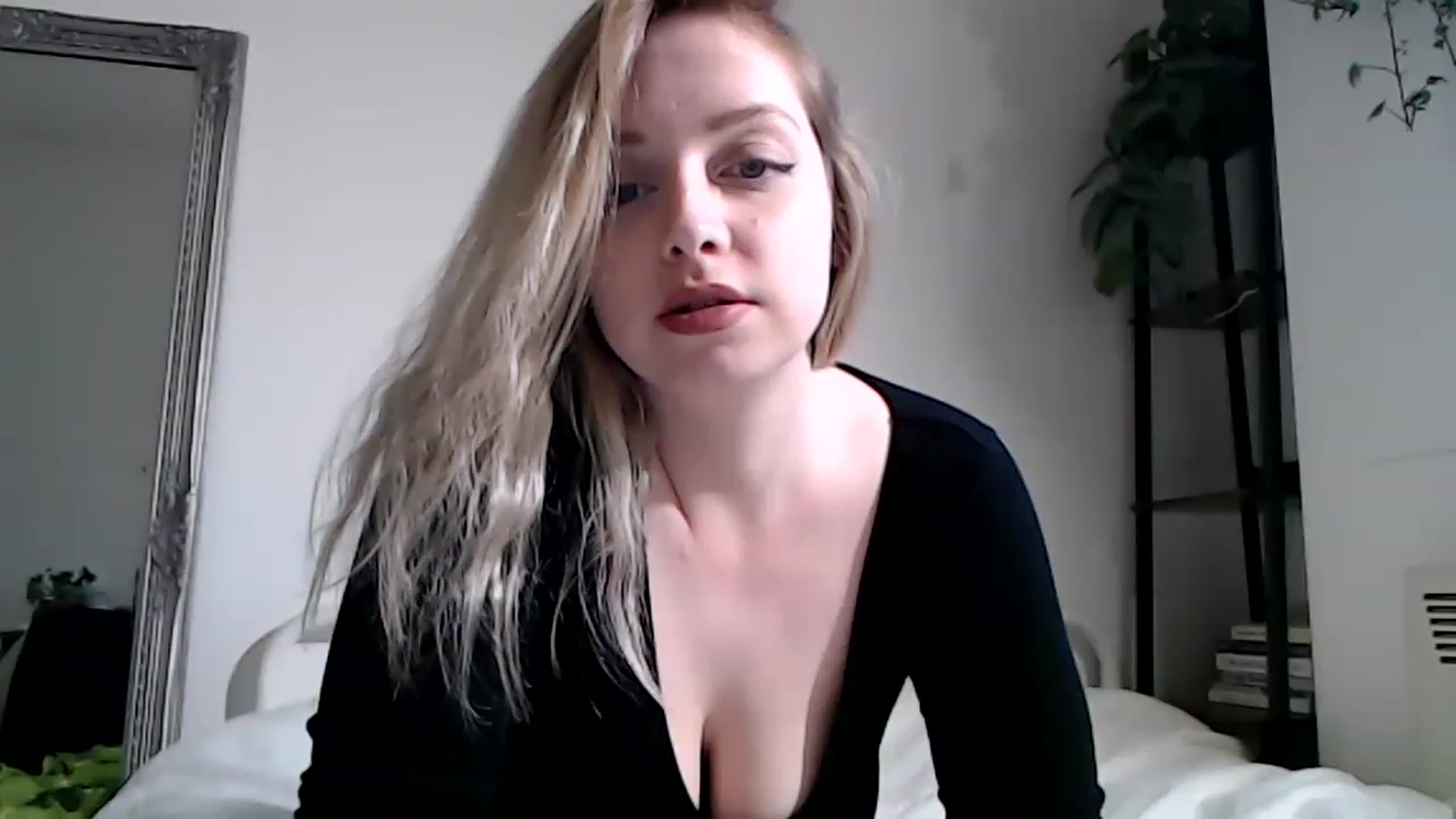 Gallery image thumbnail from Spring__'s myfreecams stream on, 05/09/2023, 19:25 image 16 of 20