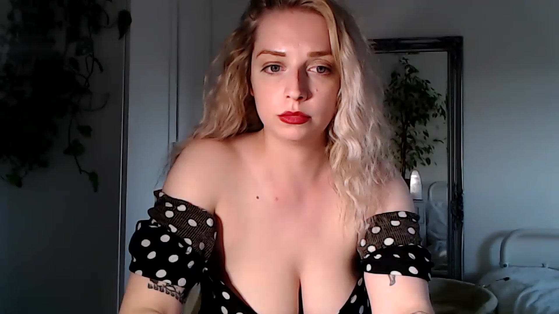 Gallery image thumbnail from Spring__'s myfreecams stream on, 06/04/2023, 19:06 image 8 of 20
