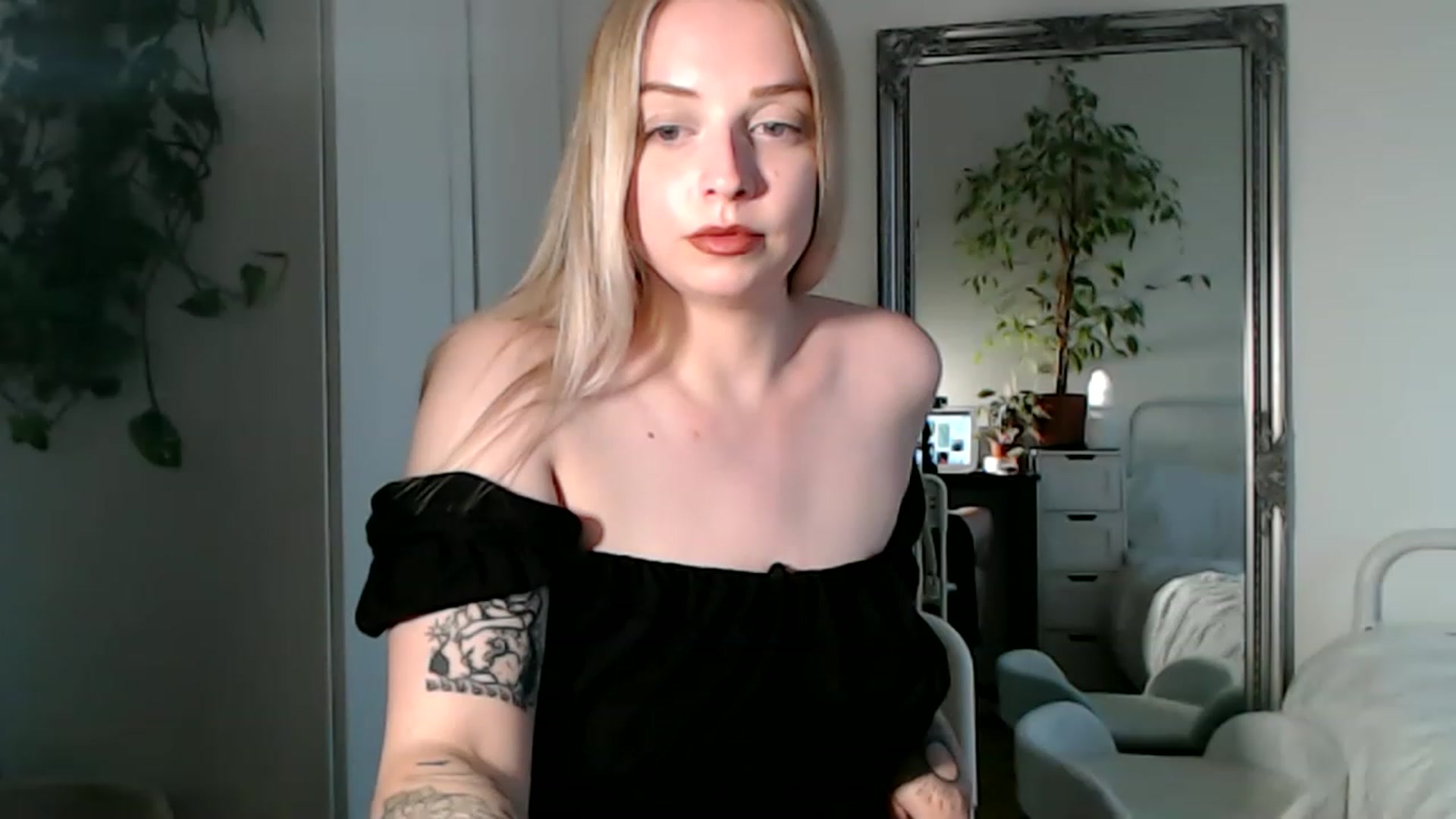 Gallery image thumbnail from Spring__'s myfreecams stream on, 06/12/2023, 20:12 image 14 of 20
