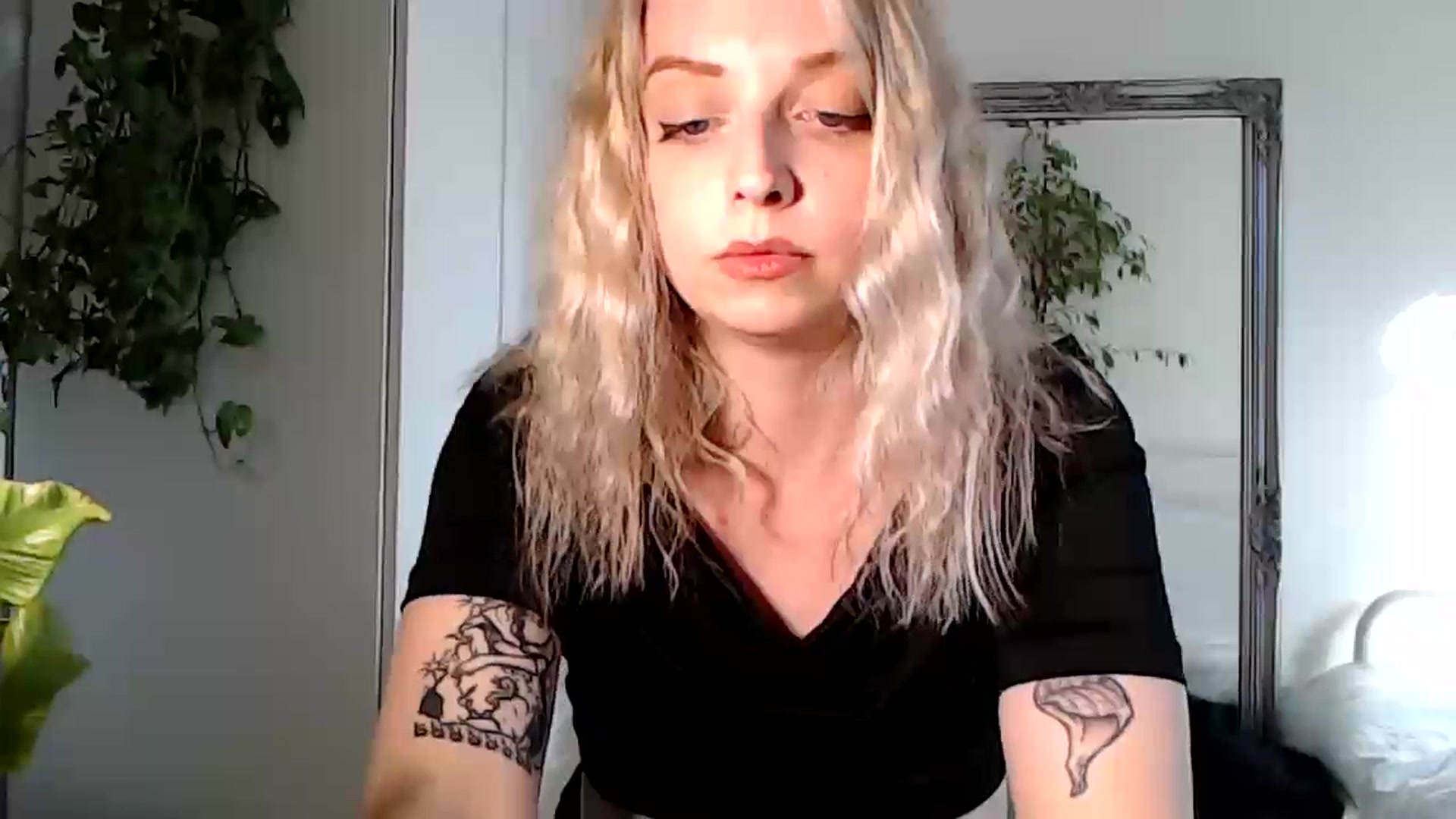 Gallery image thumbnail from Spring__'s myfreecams stream on, 07/07/2023, 17:02 image 15 of 20