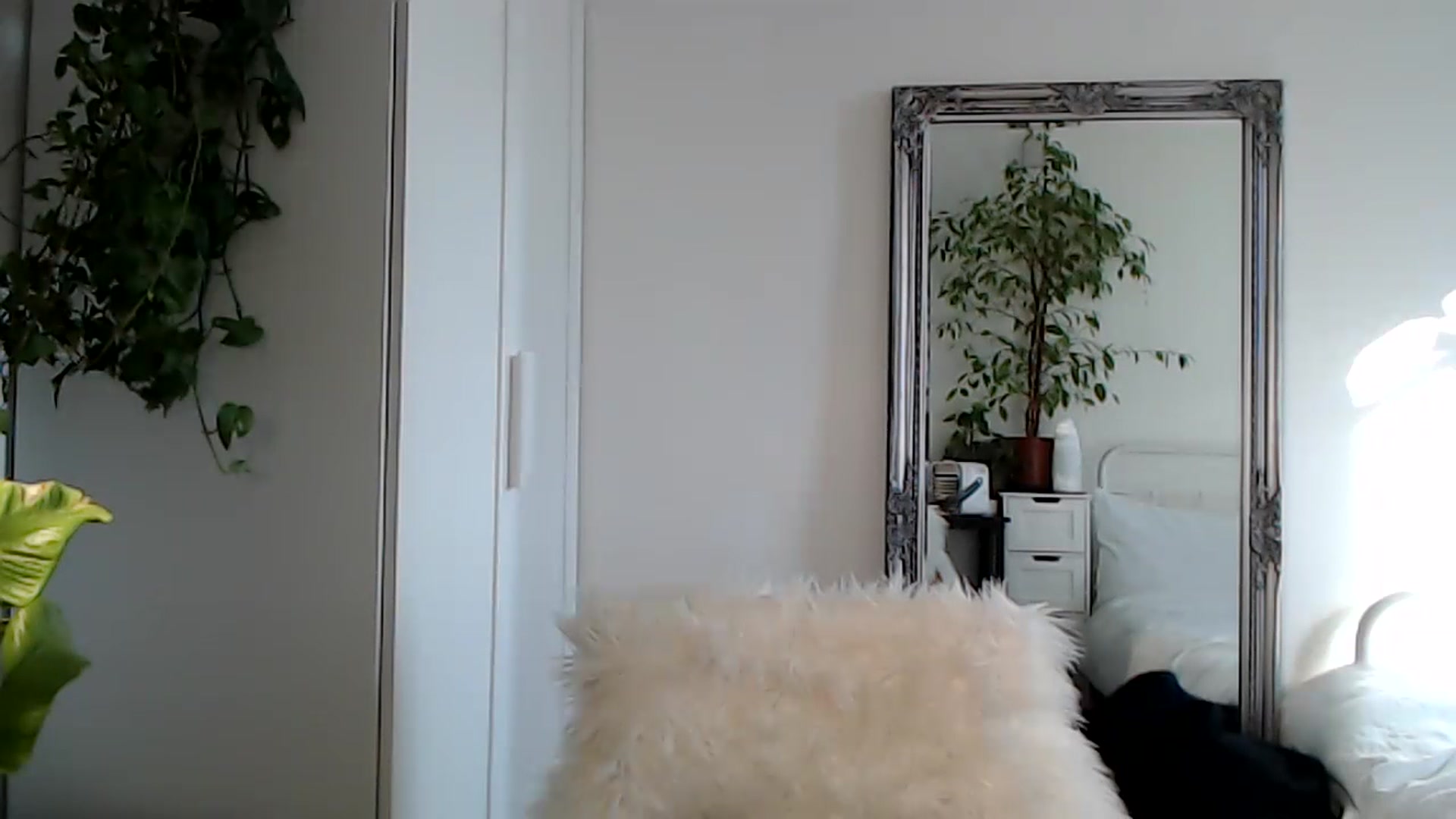 Gallery image thumbnail from Spring__'s myfreecams stream on, 07/07/2023, 17:02 image 7 of 20