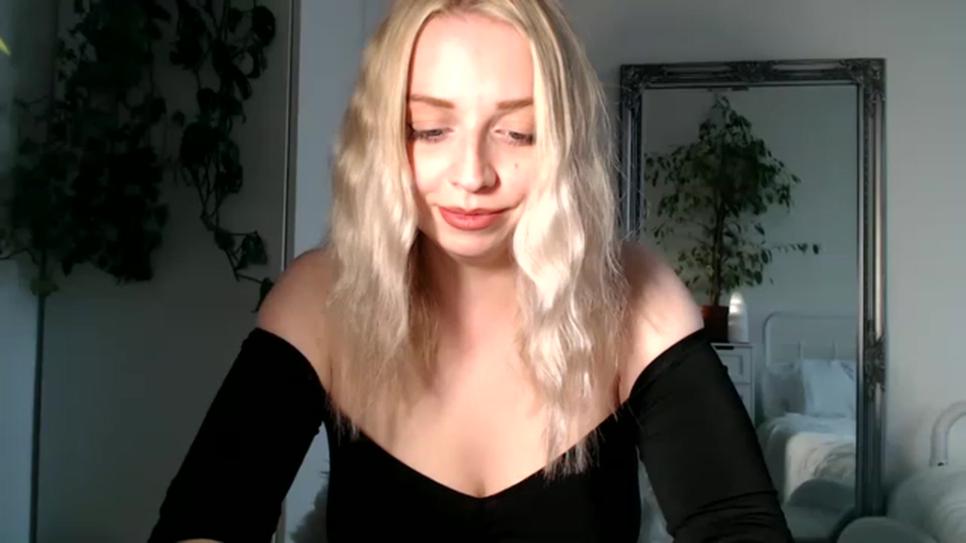 Gallery image thumbnail from Spring__'s myfreecams stream on, 07/24/2023, 16:29 image 5 of 20