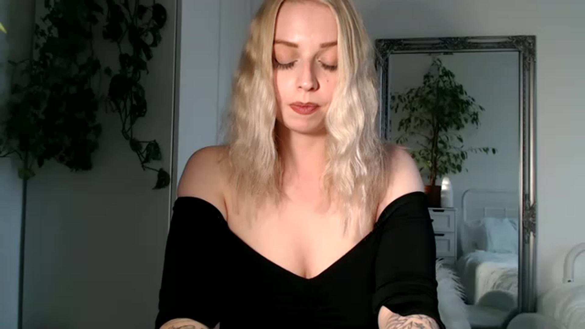 Gallery image thumbnail from Spring__'s myfreecams stream on, 07/24/2023, 16:29 image 9 of 20
