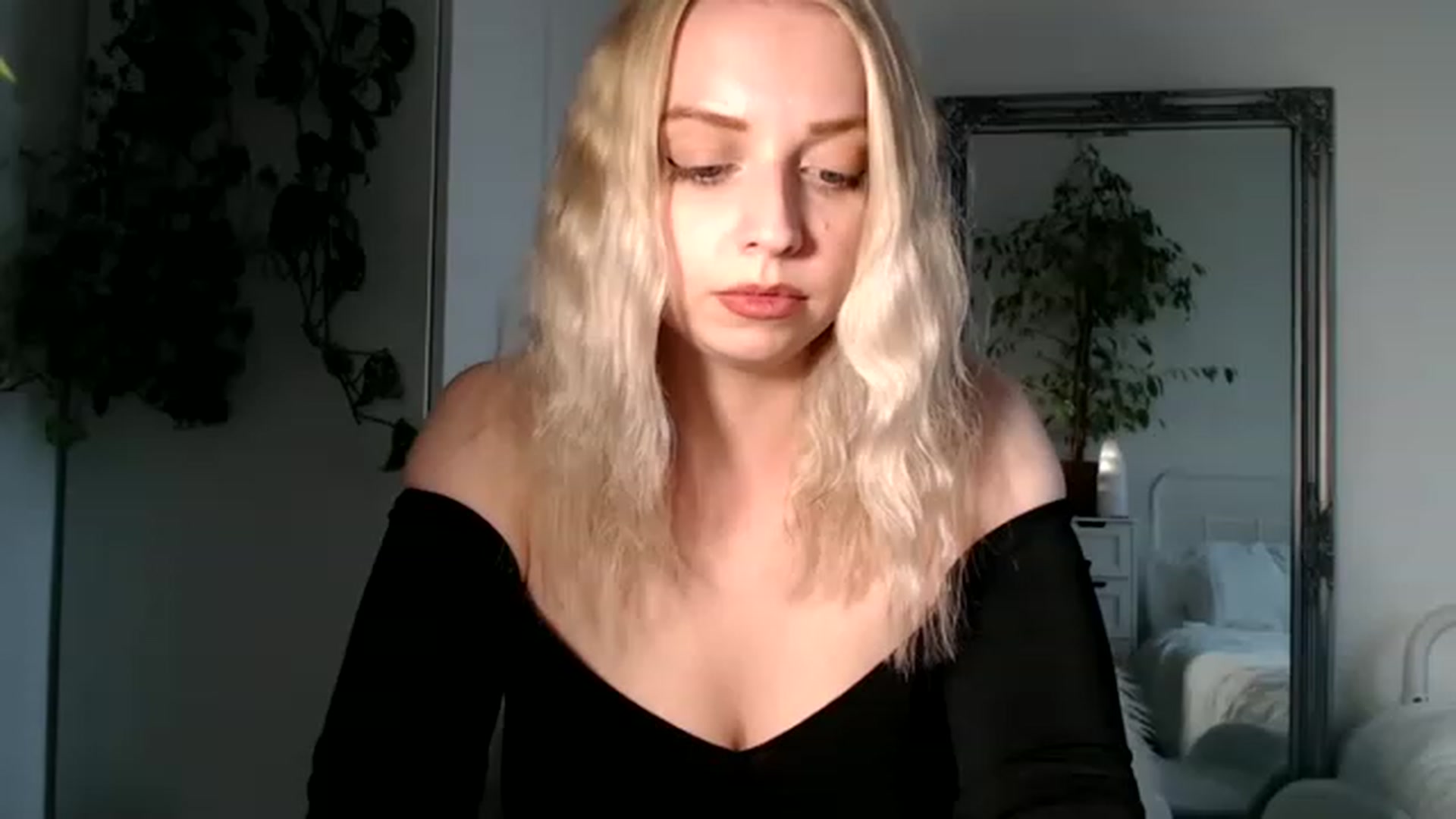 Gallery image thumbnail from Spring__'s myfreecams stream on, 07/24/2023, 16:29 image 8 of 20