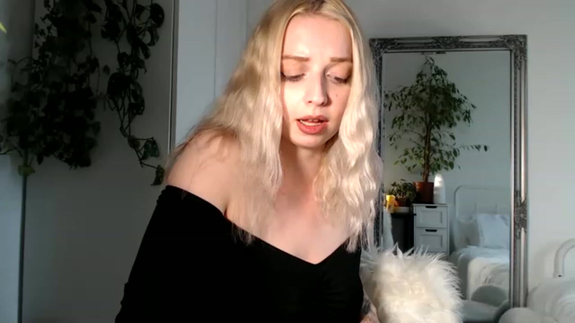 Gallery image thumbnail from Spring__'s myfreecams stream on, 07/24/2023, 16:29 image 18 of 20