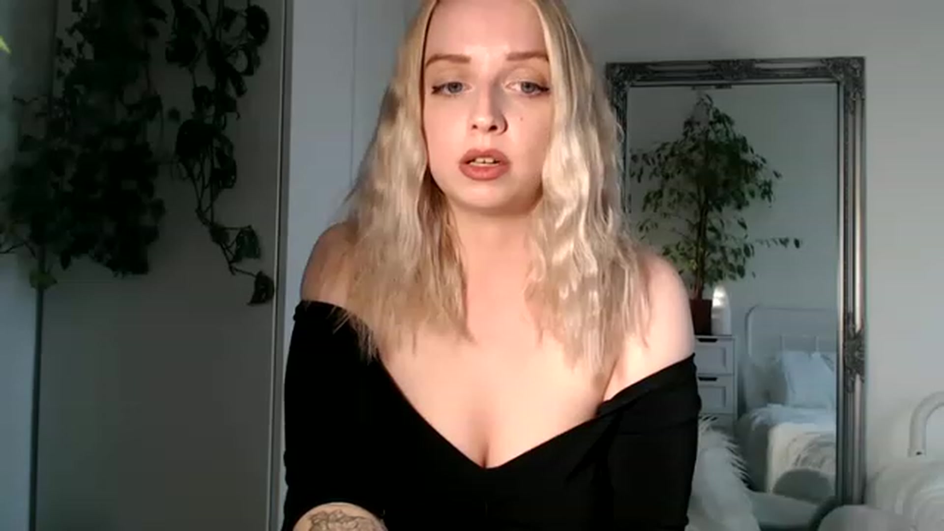 Gallery image thumbnail from Spring__'s myfreecams stream on, 07/24/2023, 16:29 image 11 of 20