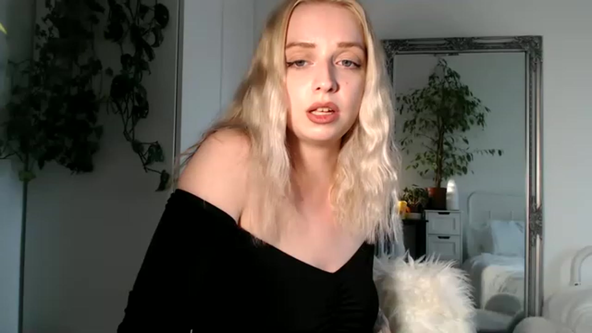 Gallery image thumbnail from Spring__'s myfreecams stream on, 07/24/2023, 16:29 image 19 of 20
