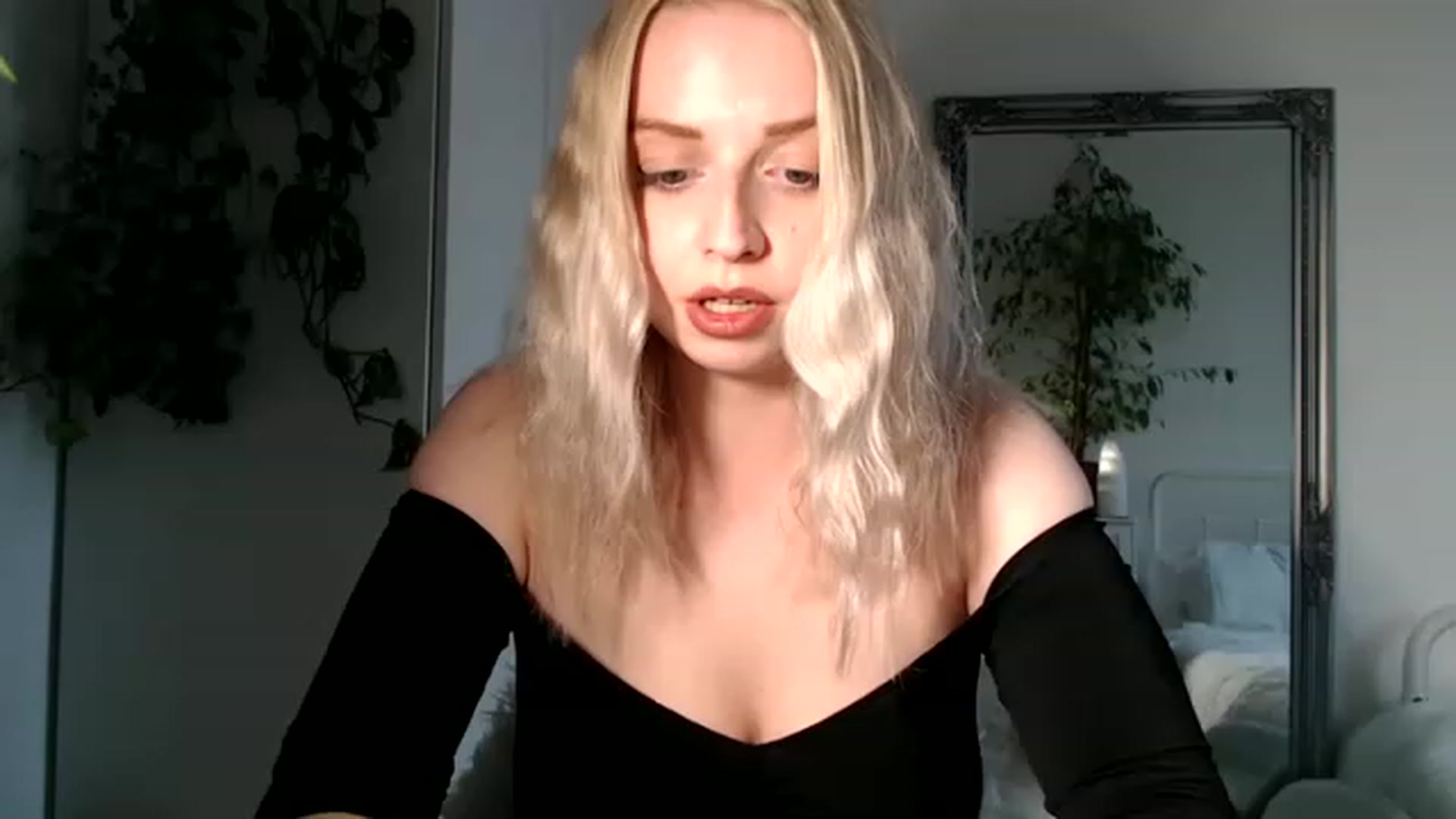 Gallery image thumbnail from Spring__'s myfreecams stream on, 07/24/2023, 16:29 image 7 of 20