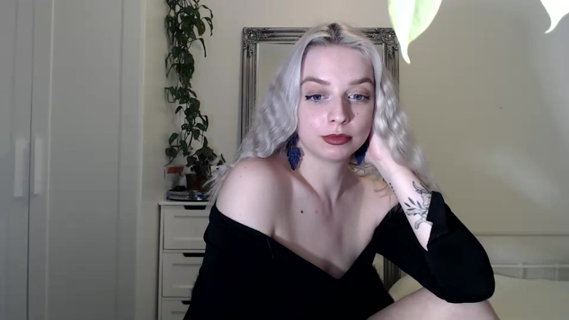 Gallery image thumbnail from Spring__'s myfreecams stream on, 02/01/2024, 19:36 image 8 of 20
