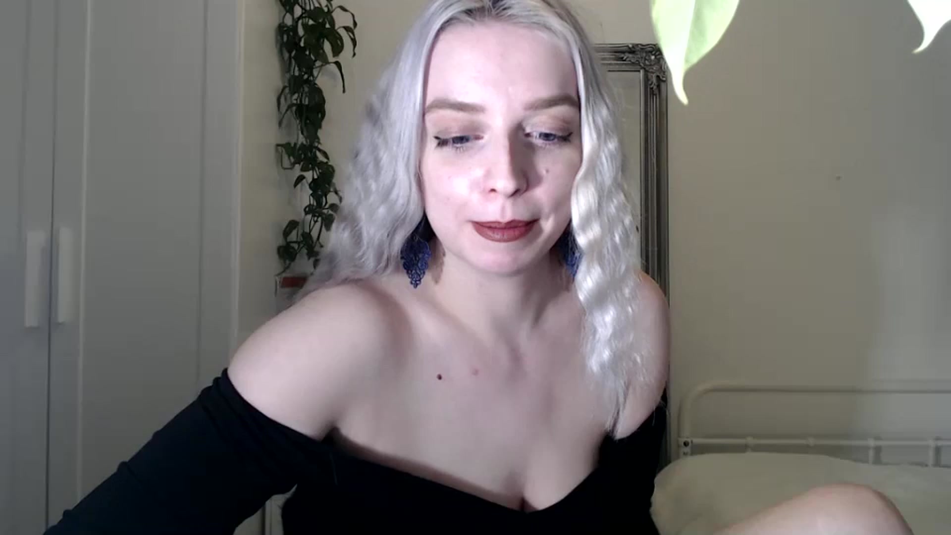 Gallery image thumbnail from Spring__'s myfreecams stream on, 02/01/2024, 19:36 image 2 of 20