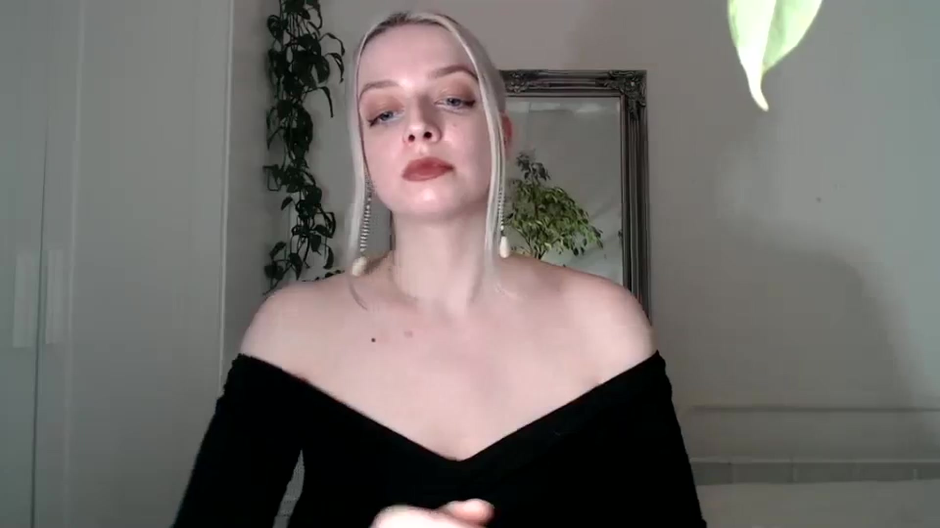 Gallery image thumbnail from Spring__'s myfreecams stream on, 02/03/2024, 20:54 image 5 of 20