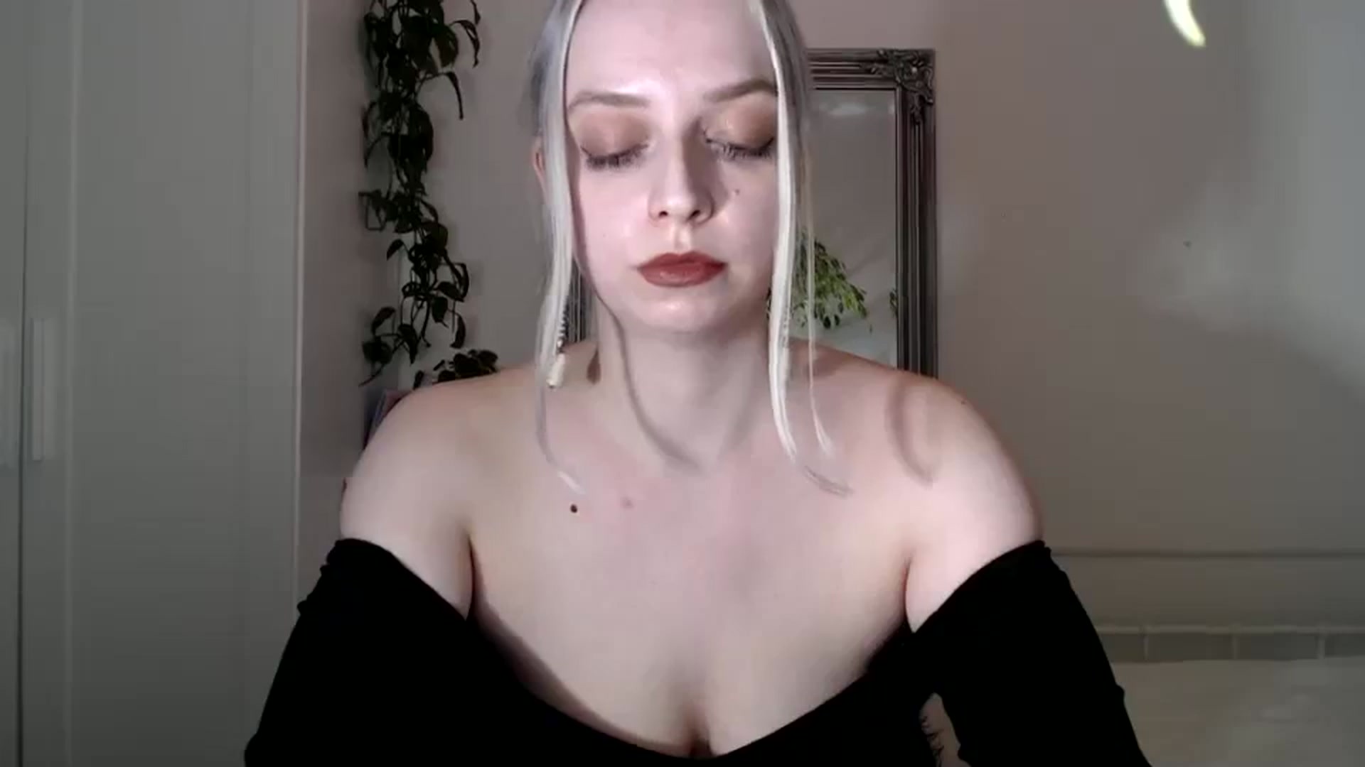 Gallery image thumbnail from Spring__'s myfreecams stream on, 02/03/2024, 20:54 image 18 of 20