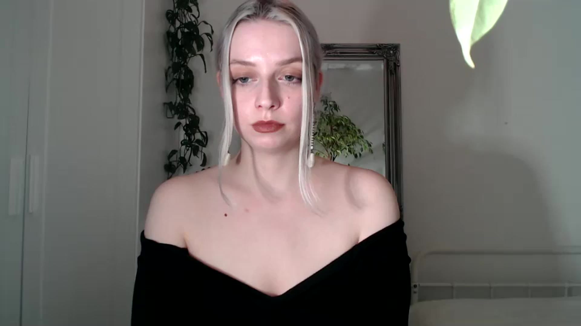 Gallery image thumbnail from Spring__'s myfreecams stream on, 02/03/2024, 20:54 image 7 of 20
