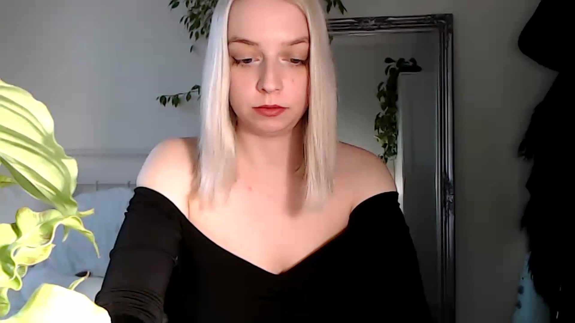Gallery image thumbnail from Spring__'s myfreecams stream on, 04/03/2024, 18:08 image 12 of 20