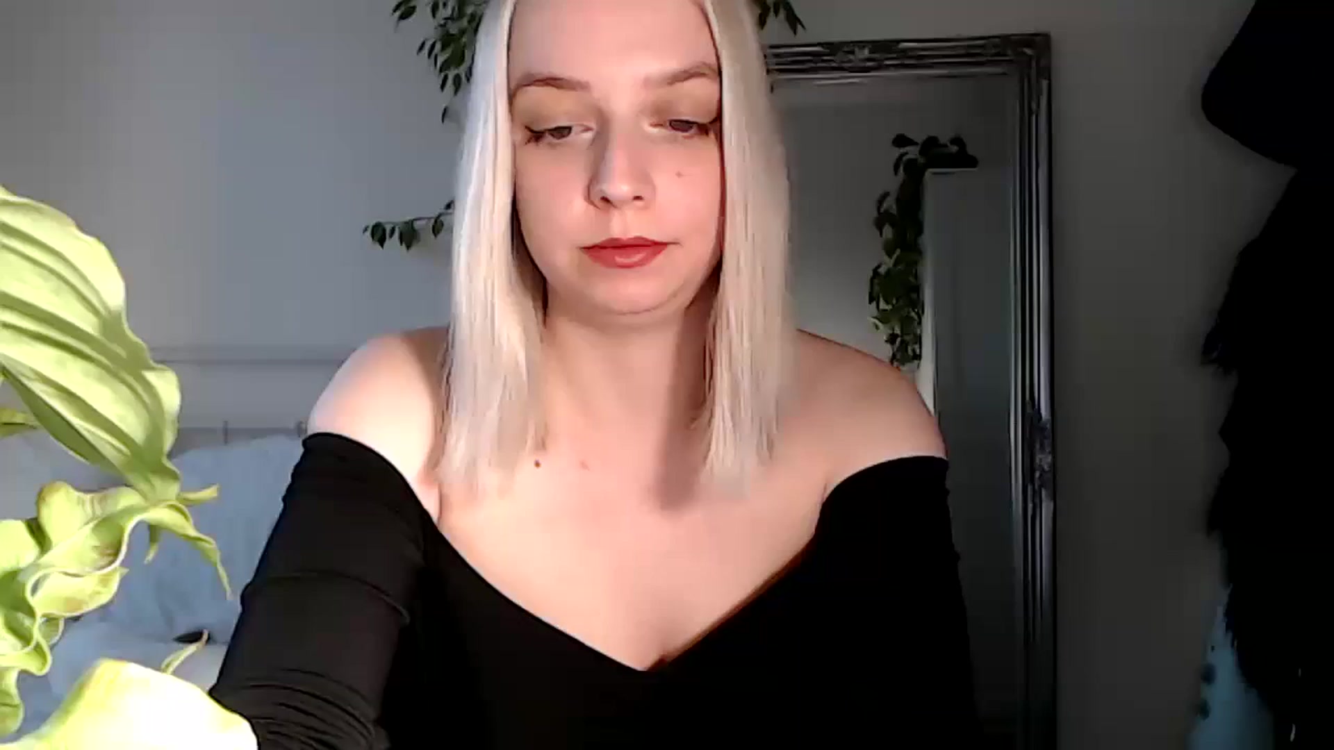 Gallery image thumbnail from Spring__'s myfreecams stream on, 04/03/2024, 18:08 image 10 of 20