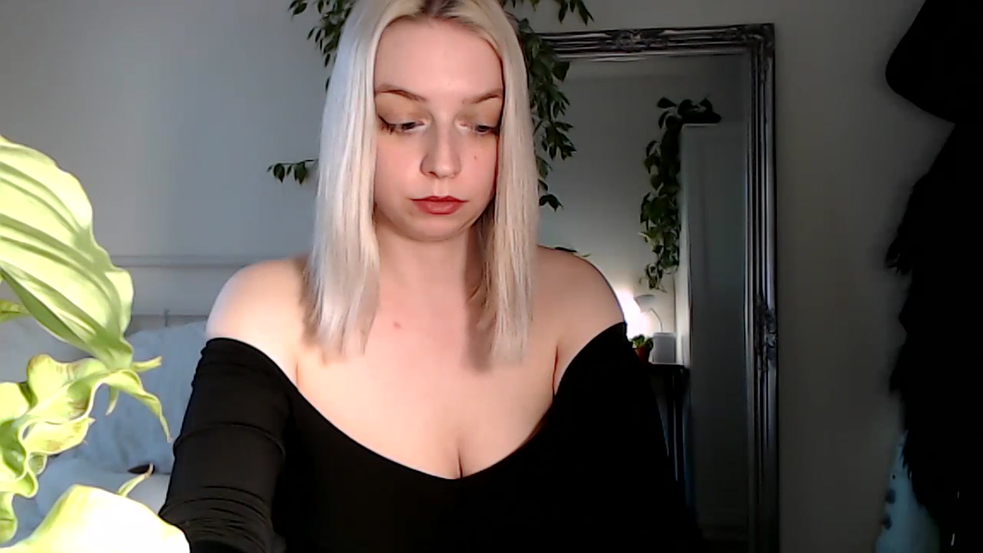 Gallery image thumbnail from Spring__'s myfreecams stream on, 04/03/2024, 18:08 image 16 of 20
