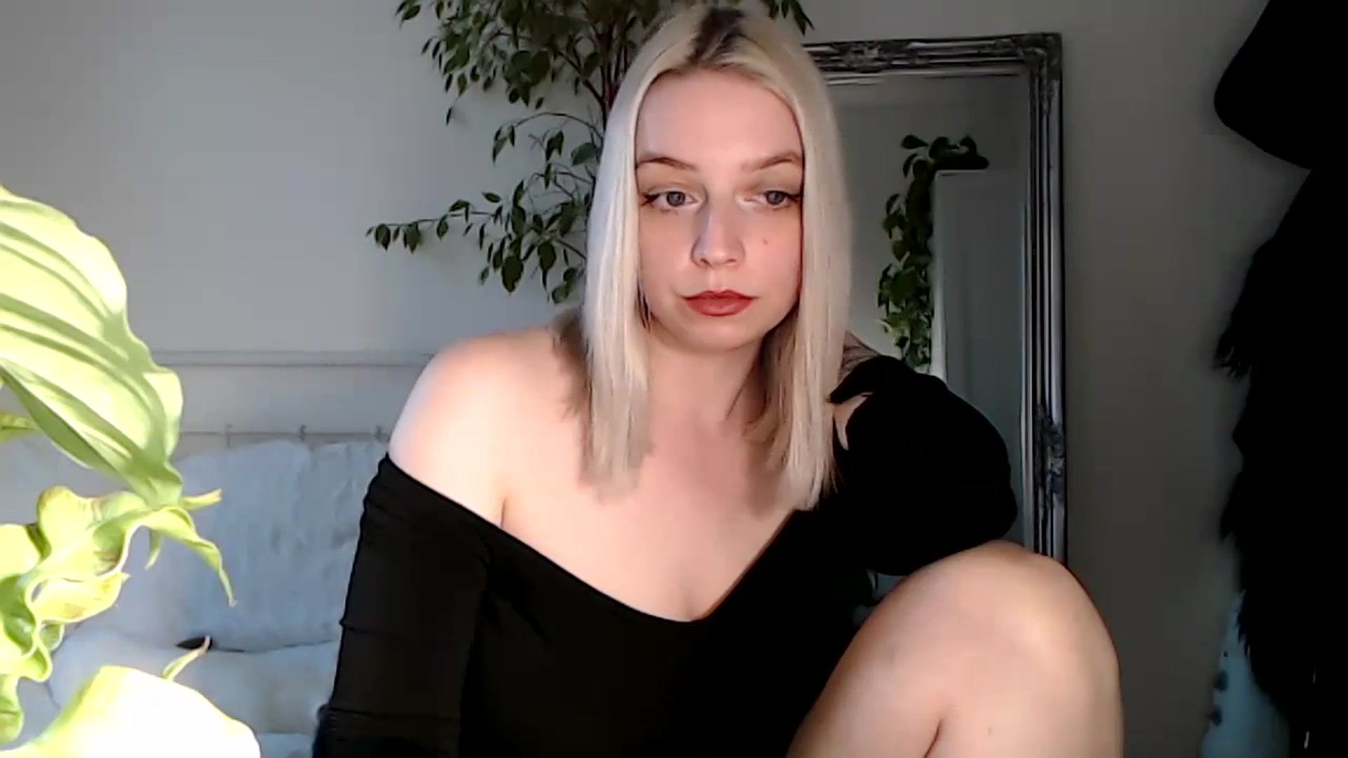 Gallery image thumbnail from Spring__'s myfreecams stream on, 04/03/2024, 18:08 image 17 of 20