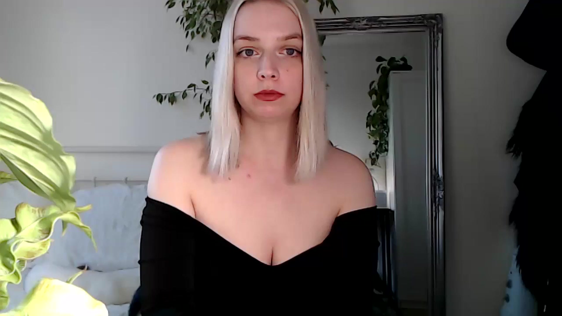 Gallery image thumbnail from Spring__'s myfreecams stream on, 04/03/2024, 18:08 image 1 of 20