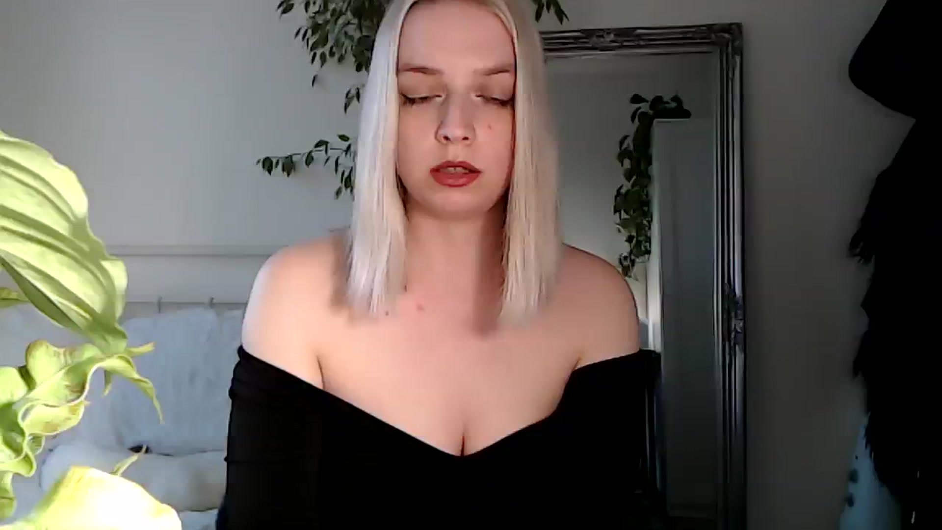 Gallery image thumbnail from Spring__'s myfreecams stream on, 04/03/2024, 18:08 image 4 of 20