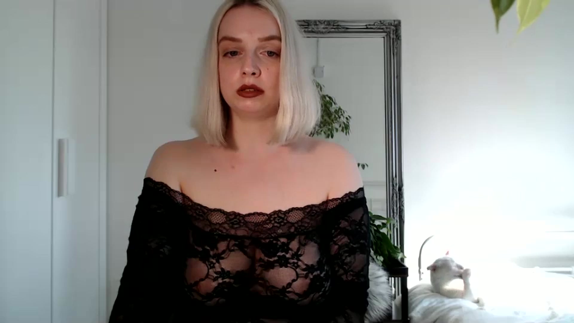 Gallery image thumbnail from Spring__'s myfreecams stream on, 07/10/2024, 16:37 image 19 of 20