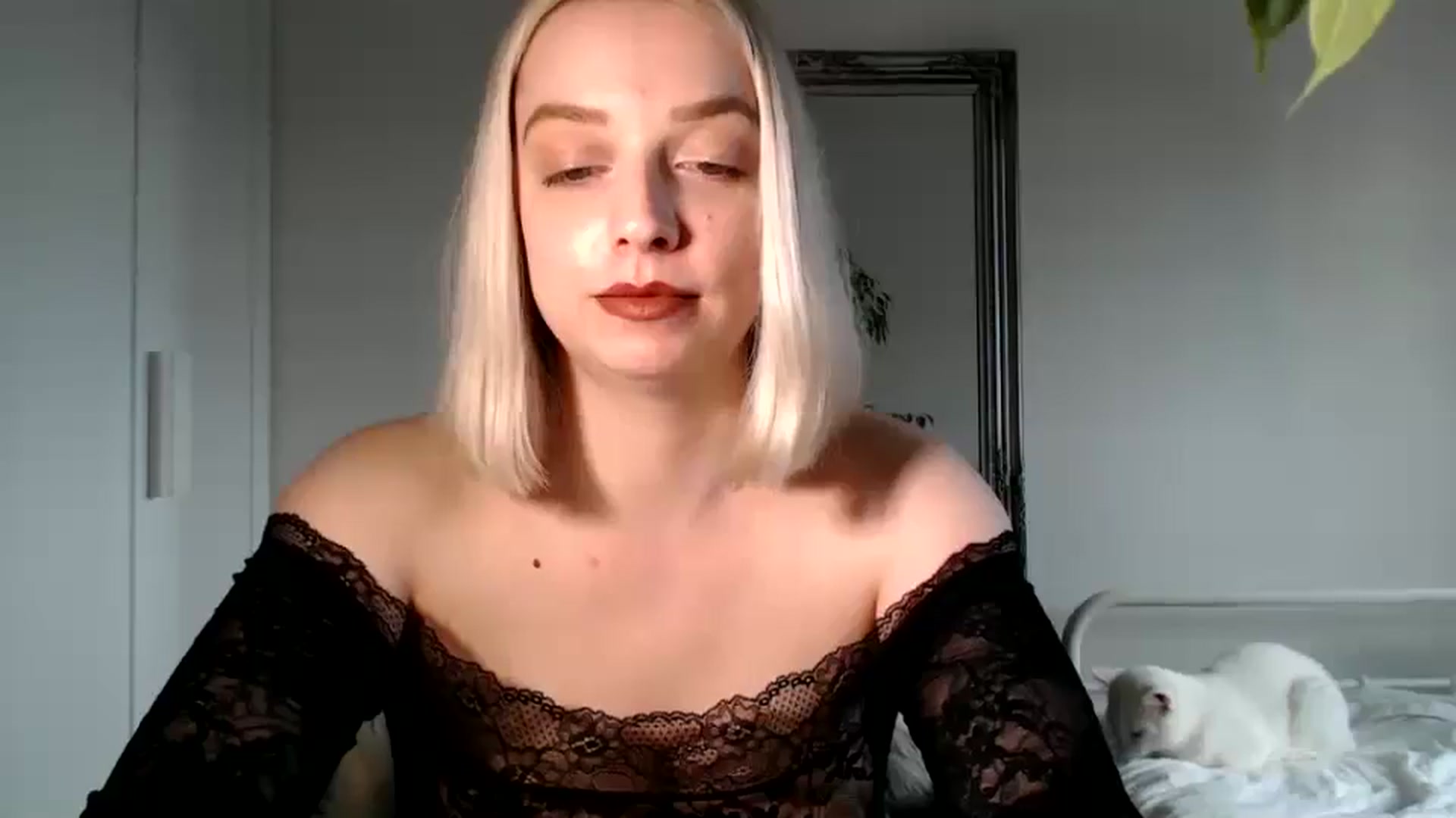 Gallery image thumbnail from Spring__'s myfreecams stream on, 07/10/2024, 16:37 image 8 of 20