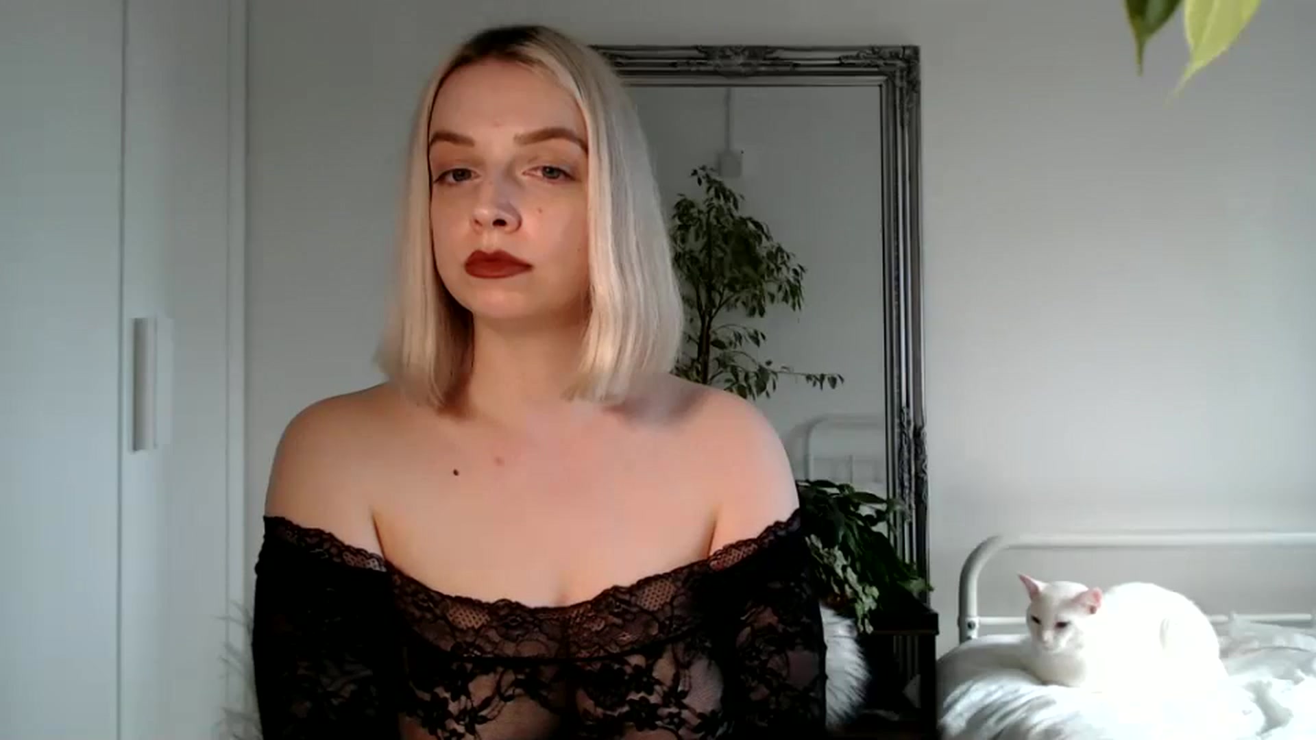 Gallery image thumbnail from Spring__'s myfreecams stream on, 07/10/2024, 16:37 image 9 of 20