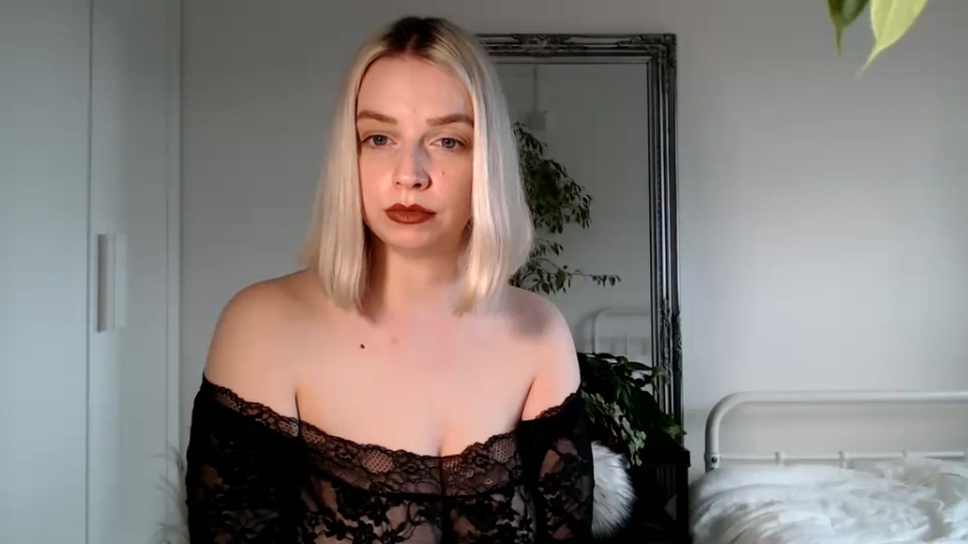 Gallery image thumbnail from Spring__'s myfreecams stream on, 07/10/2024, 16:37 image 5 of 20