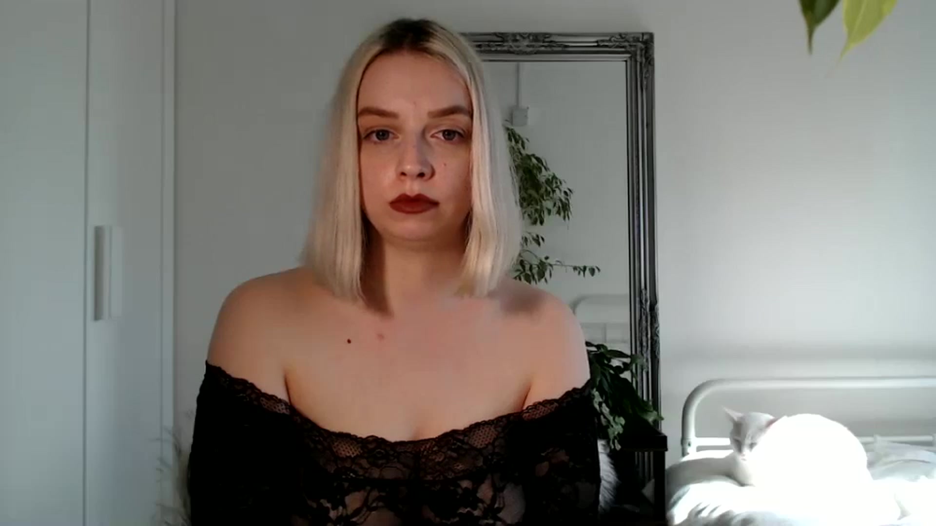 Gallery image thumbnail from Spring__'s myfreecams stream on, 07/10/2024, 16:37 image 10 of 20
