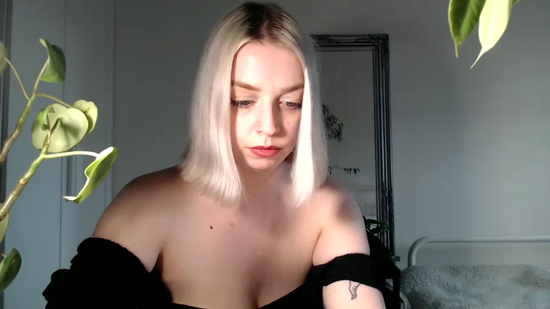 Gallery image thumbnail from Spring__'s myfreecams stream on, 07/13/2024, 19:46 image 2 of 20