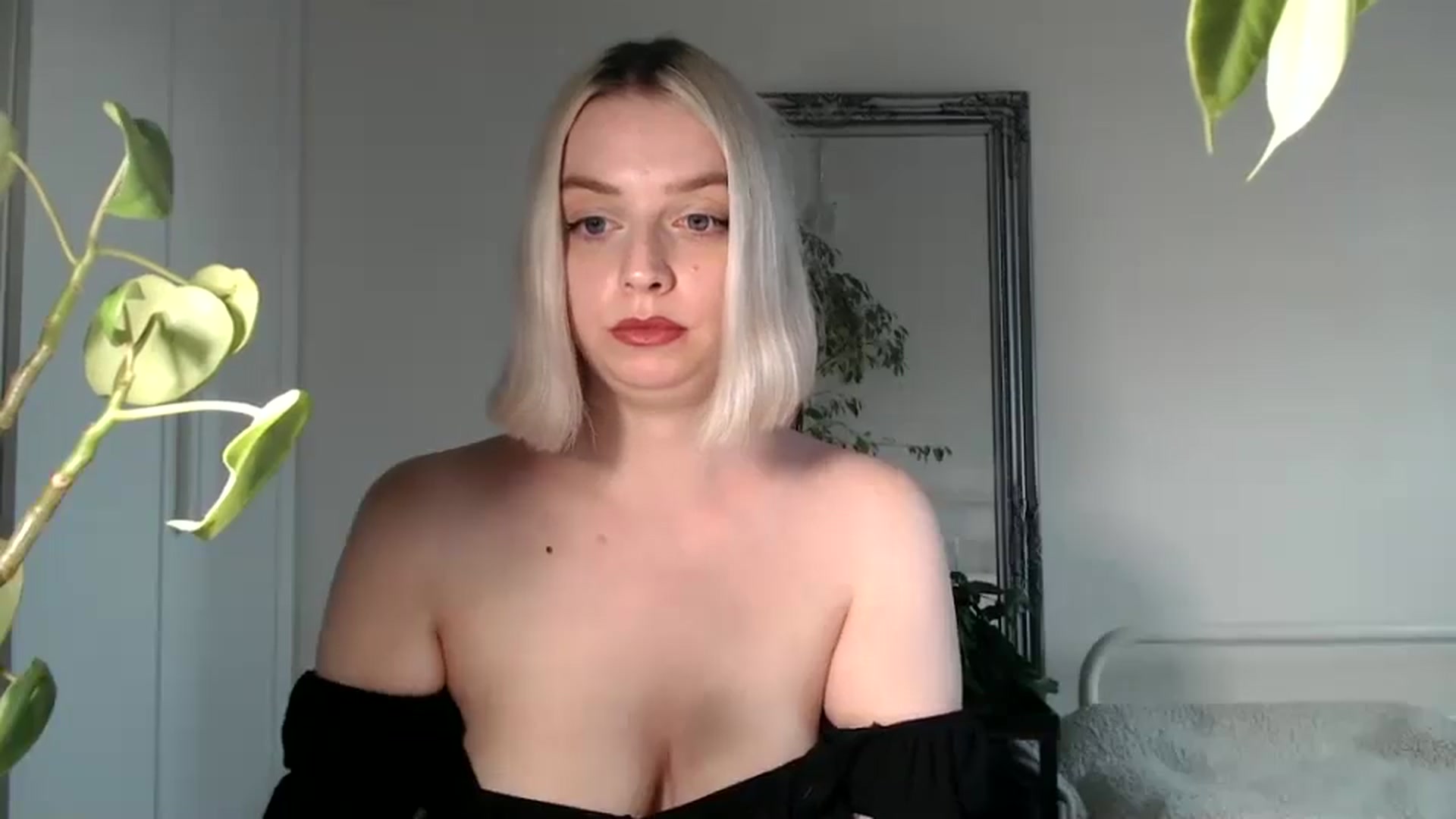 Gallery image thumbnail from Spring__'s myfreecams stream on, 07/13/2024, 19:46 image 3 of 20