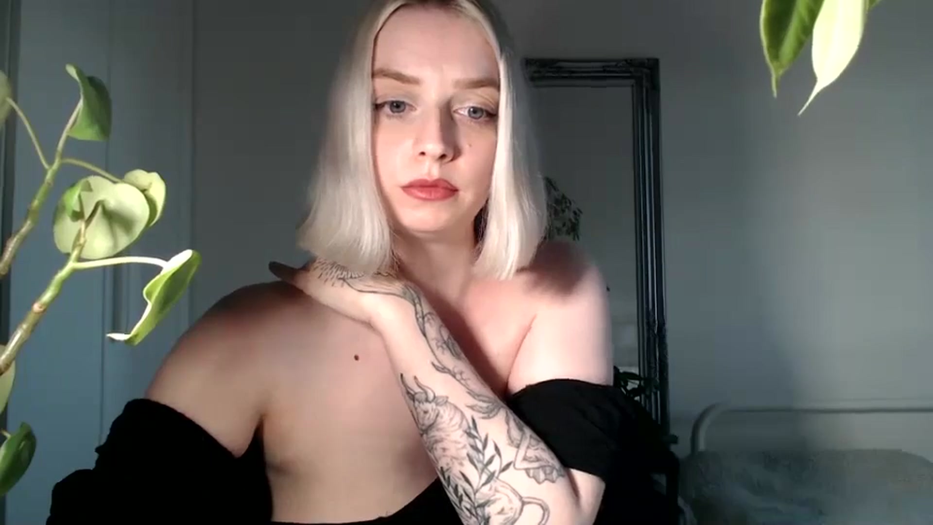 Gallery image thumbnail from Spring__'s myfreecams stream on, 07/13/2024, 19:46 image 7 of 20