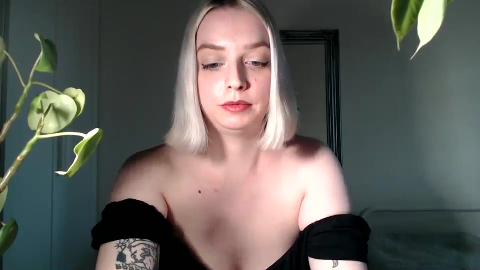 Gallery image thumbnail from Spring__'s myfreecams stream on, 07/13/2024, 19:46 image 15 of 20