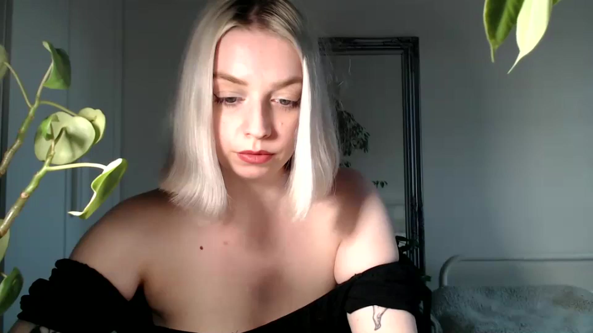 Gallery image thumbnail from Spring__'s myfreecams stream on, 07/13/2024, 19:46 image 4 of 20