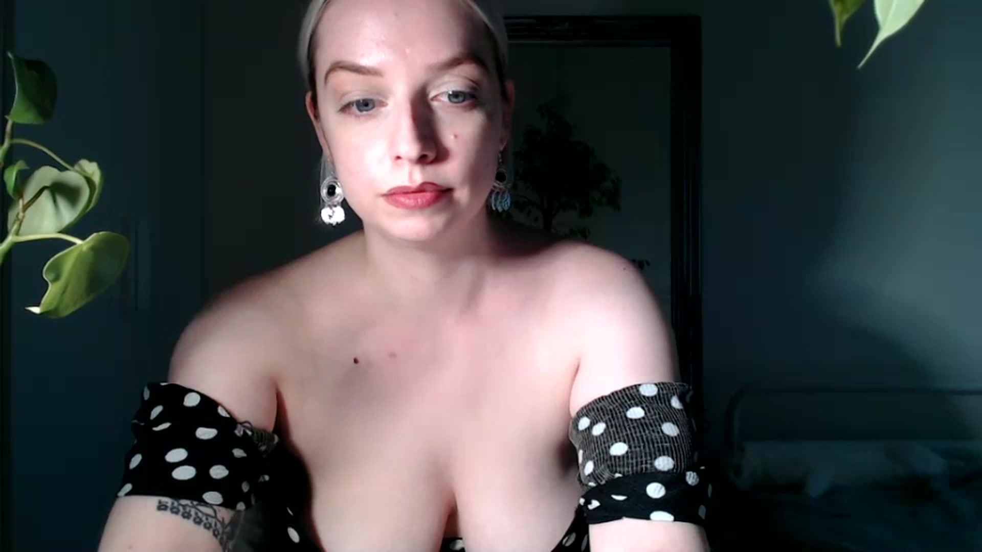 Gallery image thumbnail from Spring__'s myfreecams stream on, 07/15/2024, 17:30 image 15 of 20
