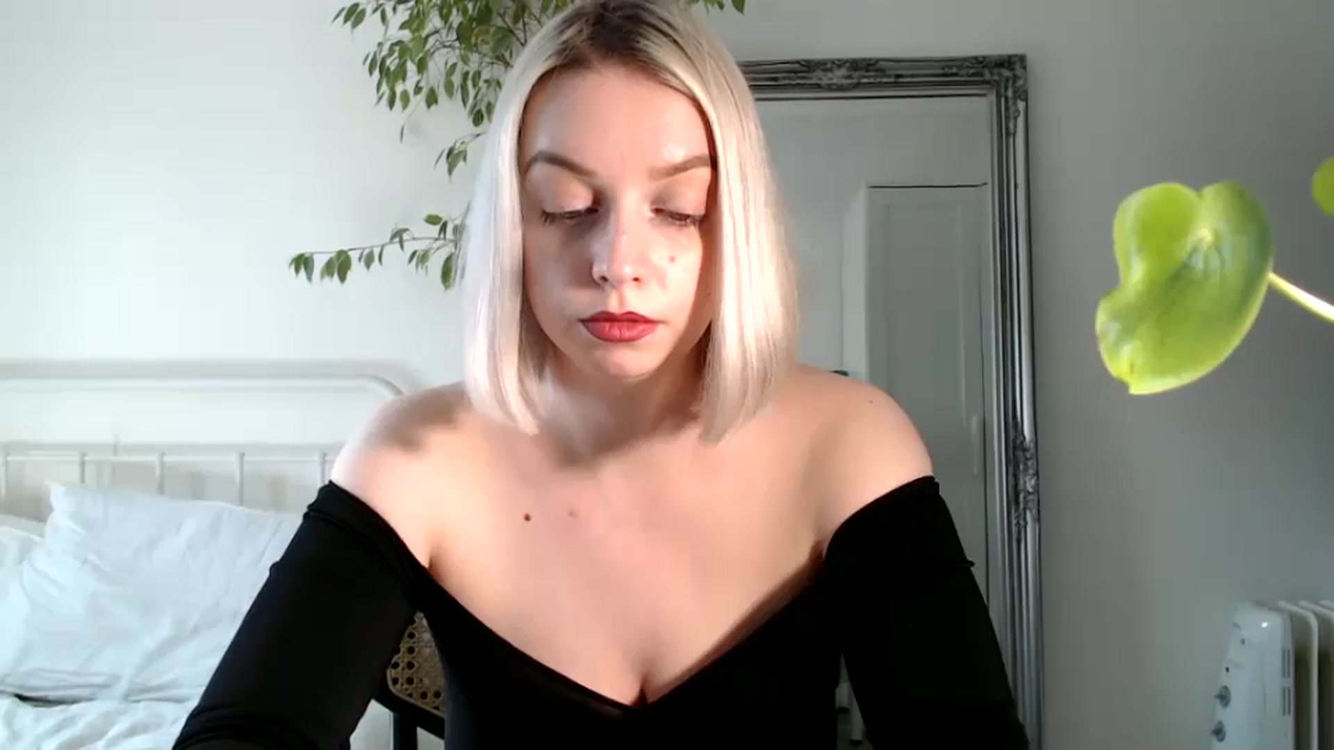 Gallery image thumbnail from Spring__'s myfreecams stream on, 07/21/2024, 15:50 image 3 of 20