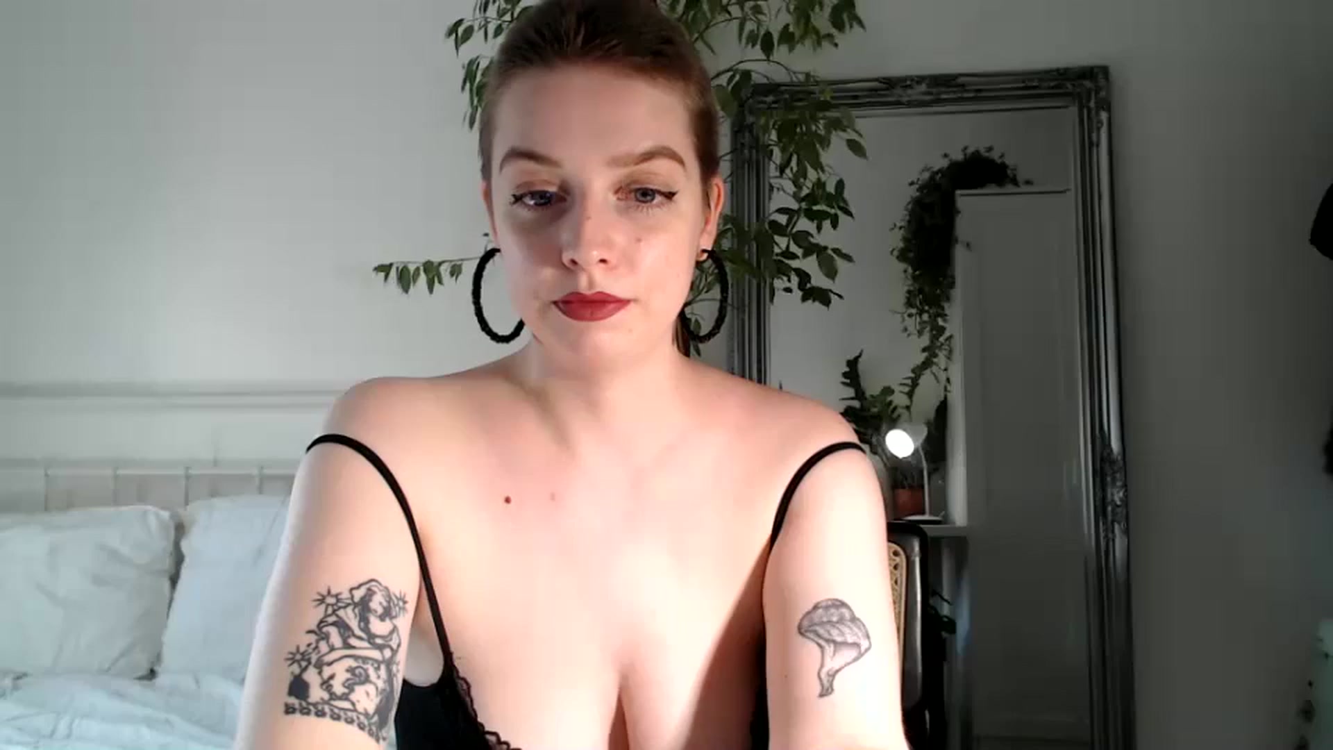 Gallery image thumbnail from Spring__'s myfreecams stream on, 08/17/2024, 15:54 image 7 of 20