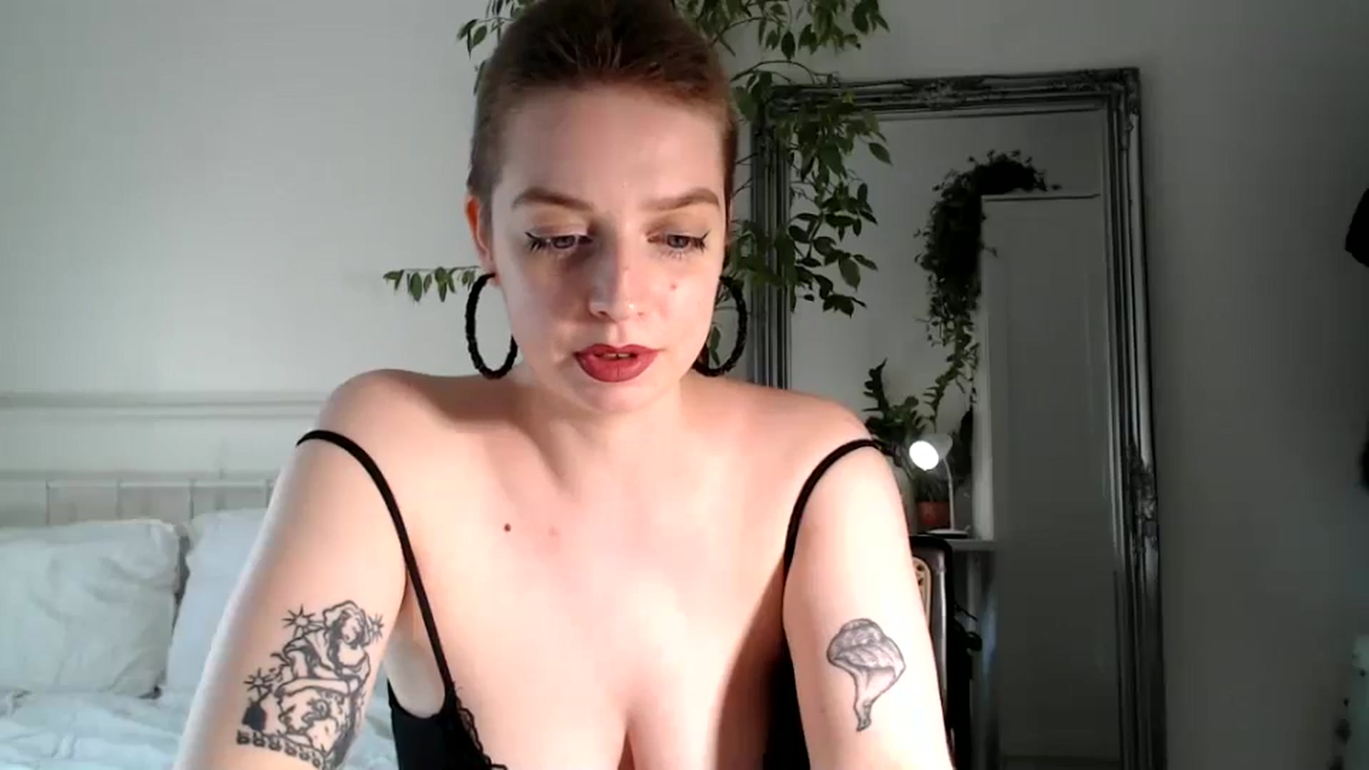 Gallery image thumbnail from Spring__'s myfreecams stream on, 08/17/2024, 15:54 image 6 of 20