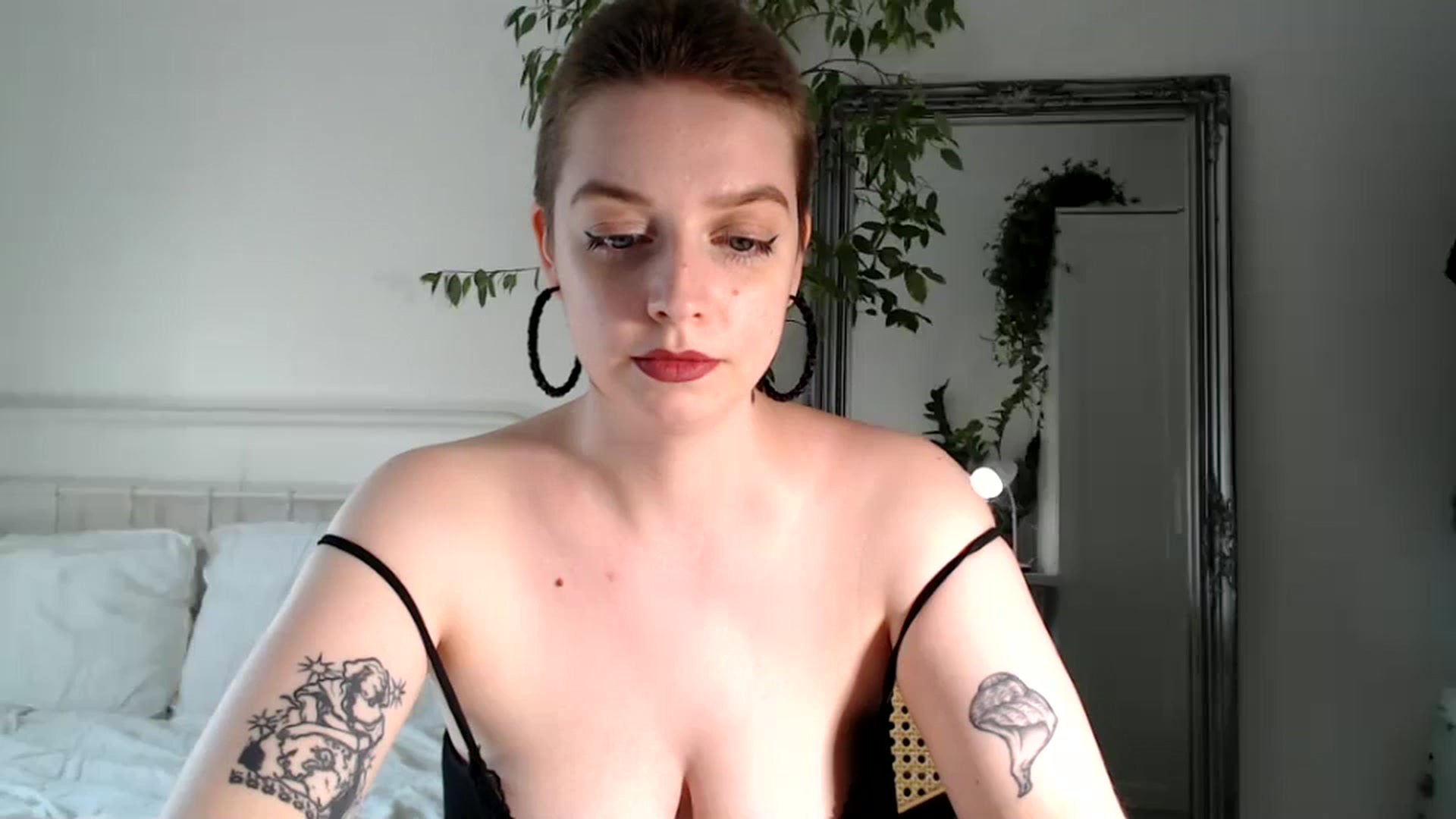 Gallery image thumbnail from Spring__'s myfreecams stream on, 08/17/2024, 15:54 image 14 of 20
