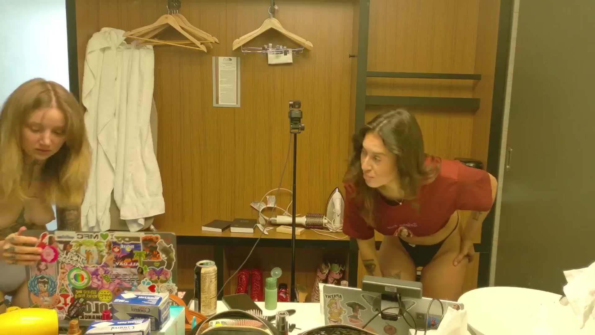 Gallery image thumbnail from SquidVicious's myfreecams stream on, 04/10/2026, 19:37 image 10 of 20