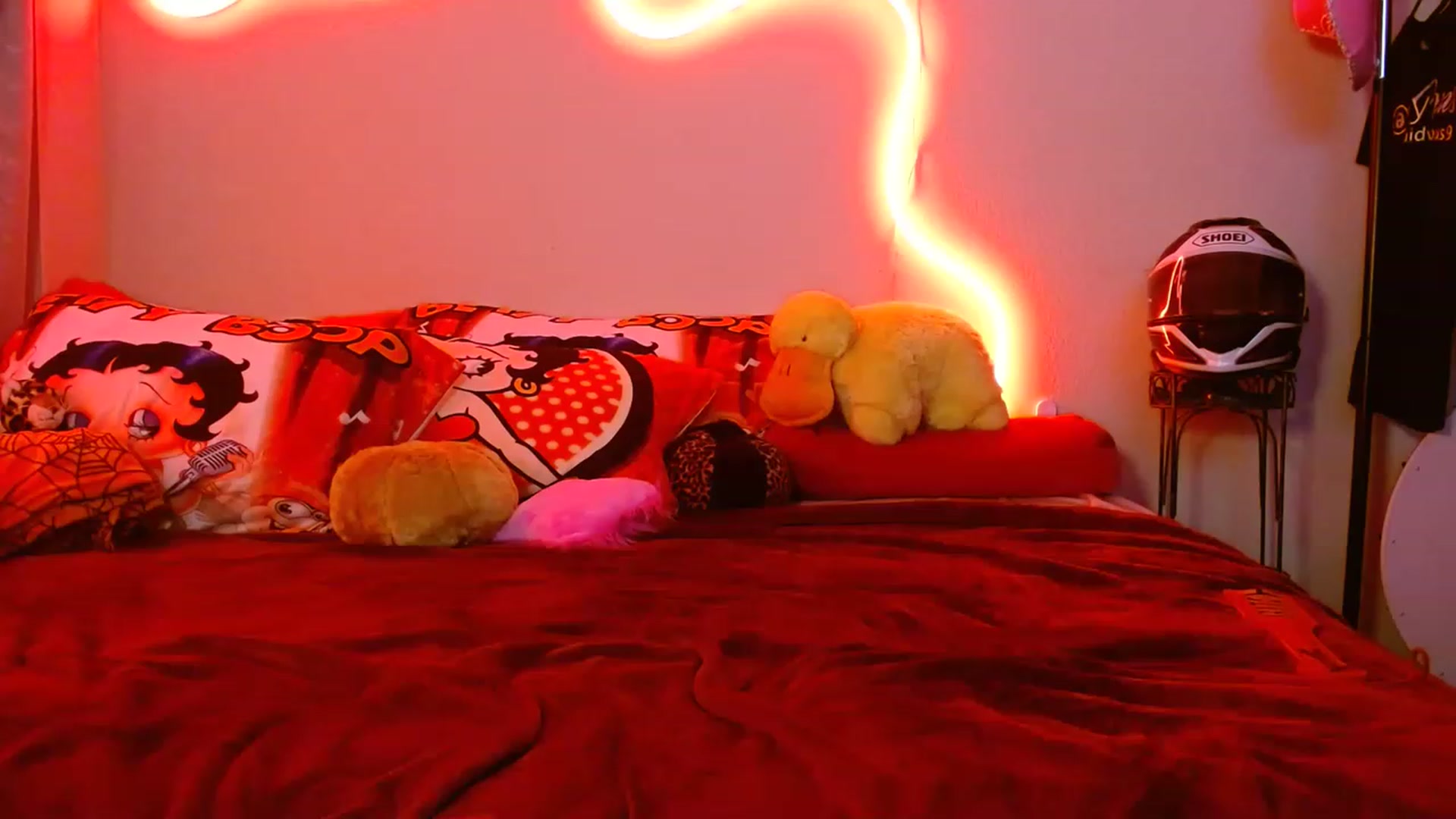 Gallery image thumbnail from Squidvicious9's myfreecams stream on, 04/25/2023, 05:53 image 10 of 20